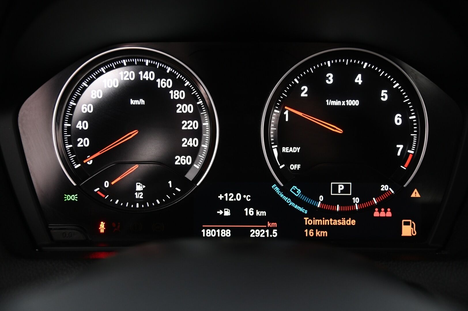 BMW 118 2018 F20 Hatchback 118i A Business Automatic Edition *Sporttipenkit / Ratinlämmitin / Proffanavi / Suomi-auto / Lohko+sisä* - *2X Renkaat / Juuri saapunut* - HULLUT JOULUT KORKOTARJOUS 2,49% 