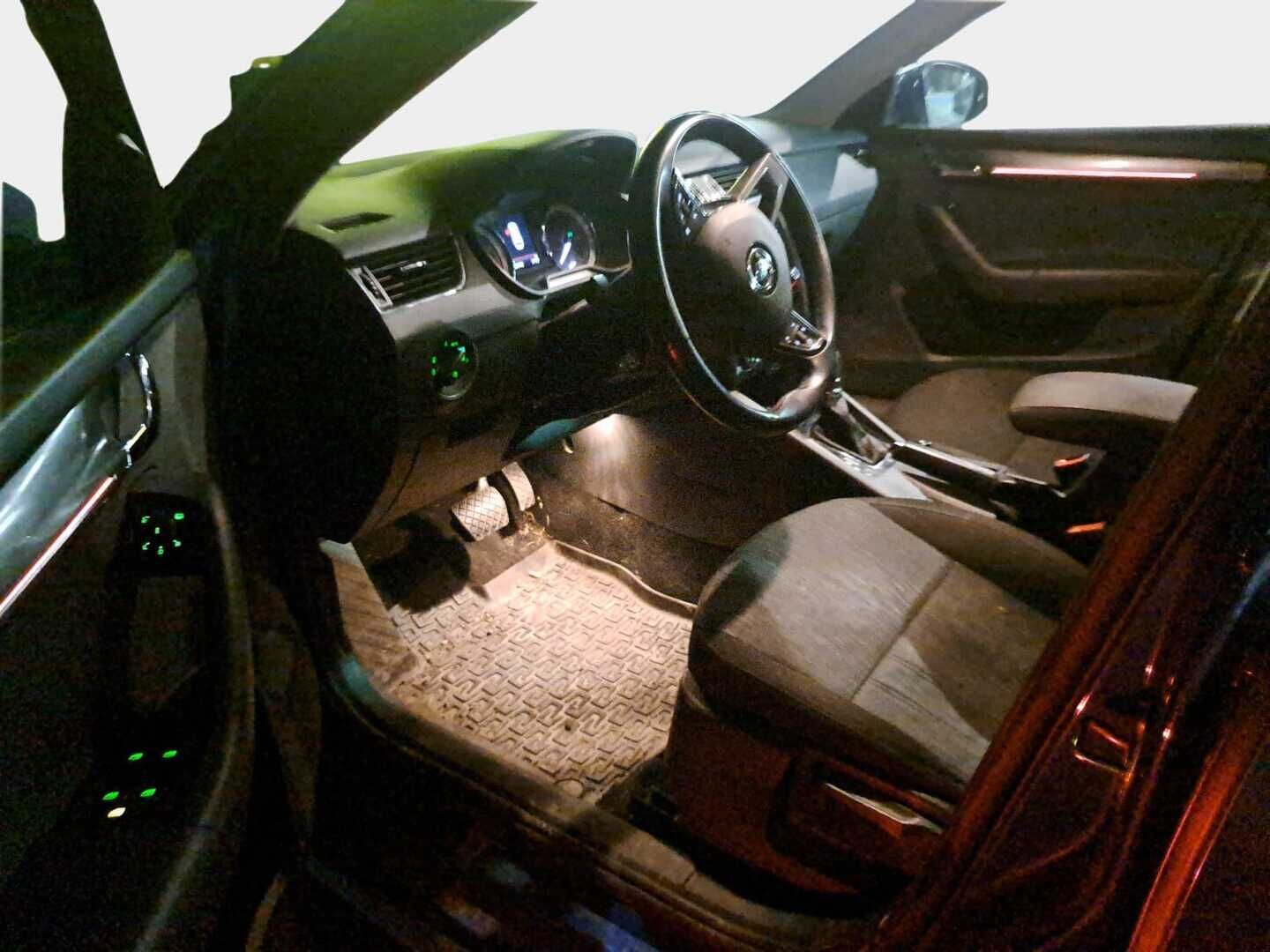 Skoda Octavia 2018 Combi 1,6 TDI Style DSG Autom. **Suomiauto / ACC / Webasto / Koukku / Kessy / P.kamera ** - *Facelift hyvillä varusteilla! / Lämmitettävä tuulilasi / 2x renkaat / Lämm. ratti / Sähkökontti / Smartlink* - HULLUT VÄLIPÄIVÄT KORKOTARJOUS 2,49%