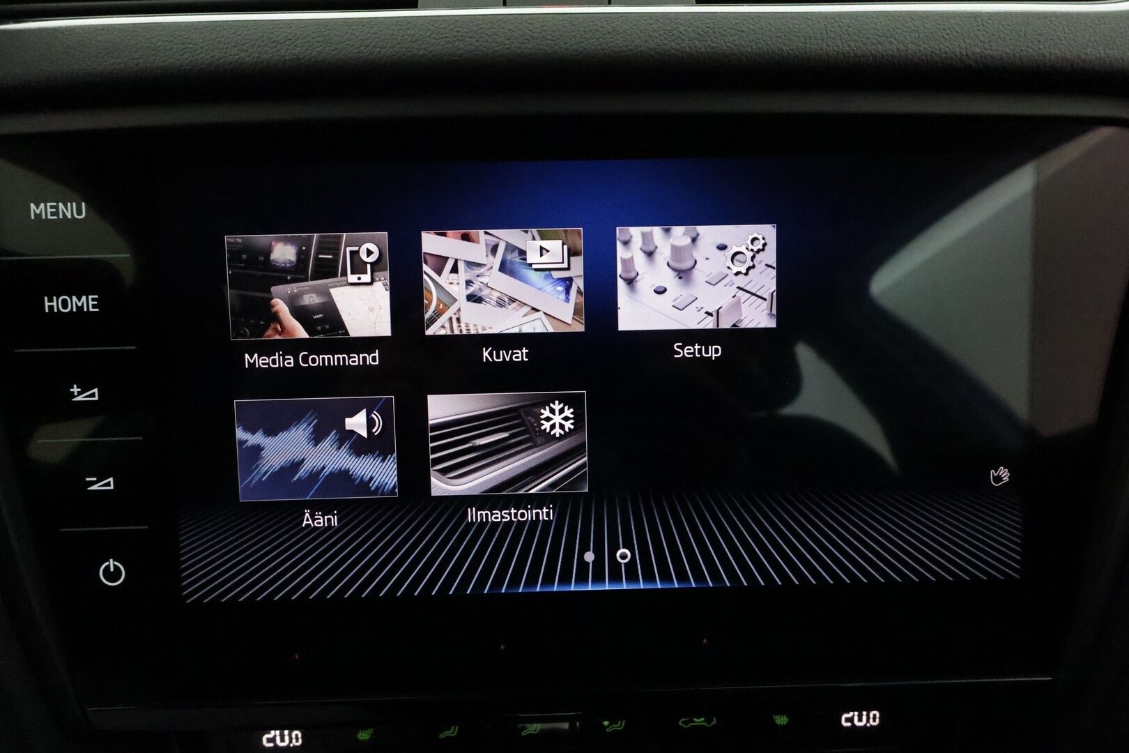 Skoda Octavia 2018 Combi 2,0 TDI 184 4x4 Scout DSG Autom. **Muistipenkki / Adapt.vakkari / Koukku / Webasto / LED / Navi / KeylessGo** - 1.om Suomi-auto / P.kamera / Kahdet renkaat aluvanteilla / Tuulilasin lämmitin / Penkinlämmittimet takana / Ratinlämmitin 
