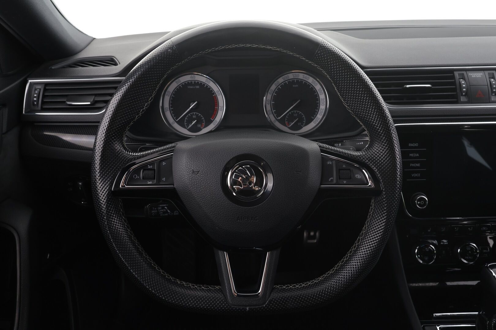 Skoda Superb 2018 2,0 TSI 280 4x4 SportLine DSG Autom. *ACC / Webasto / Canton / P-Kamera / Muistipenkki / Koukku* - Suomi-auto / Kahdet Renkaat