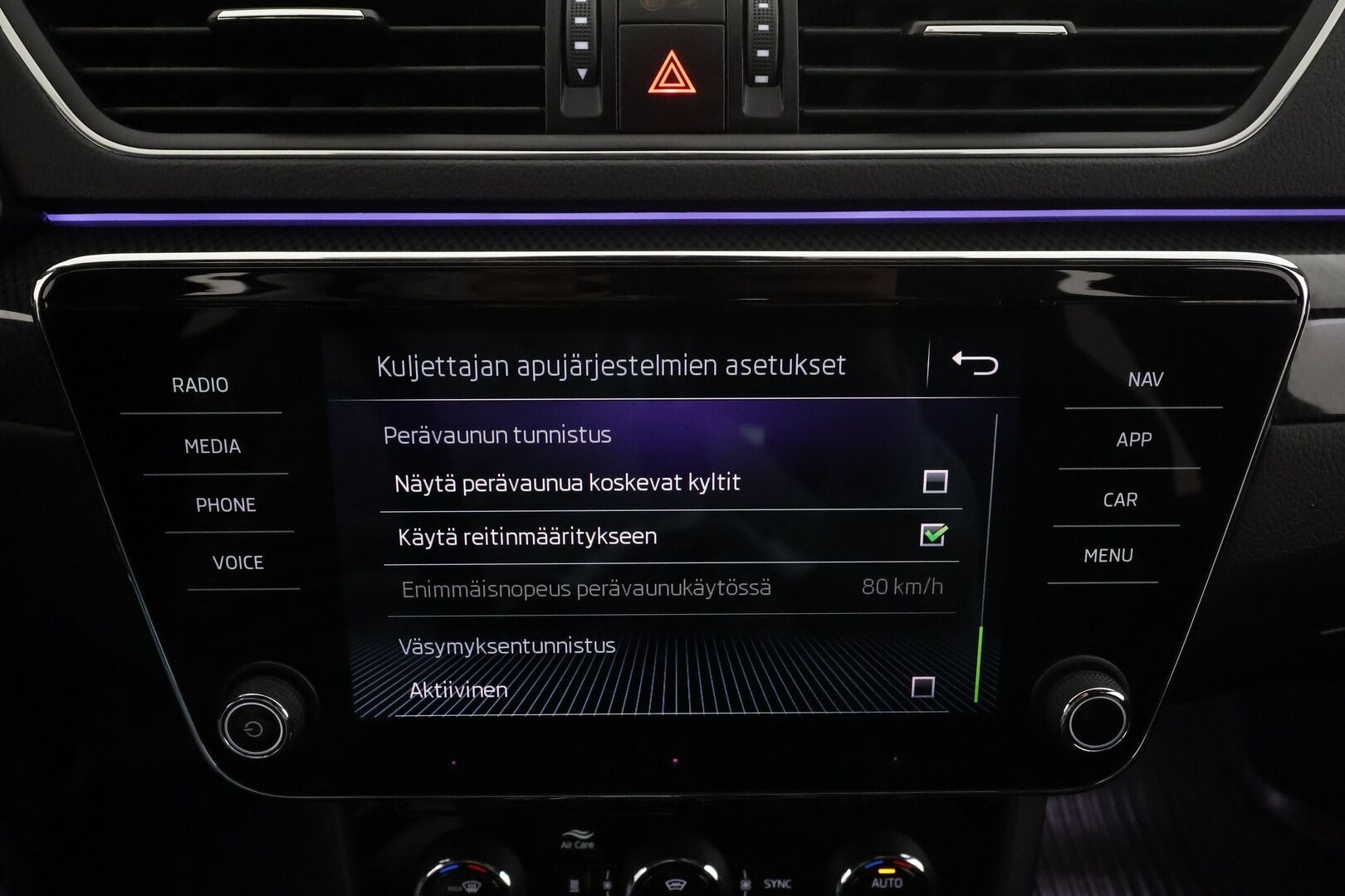 Skoda Superb 2018 2,0 TSI 280 4x4 SportLine DSG Autom. *ACC / Webasto / Canton / P-Kamera / Muistipenkki / Koukku* - Suomi-auto / Kahdet Renkaat