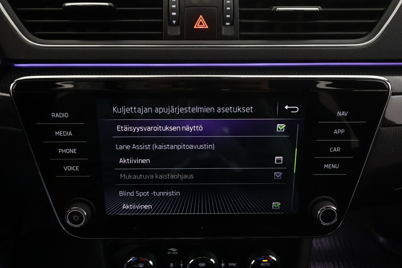 Skoda Superb 2018 2,0 TSI 280 4x4 SportLine DSG Autom. *ACC / Webasto / Canton / P-Kamera / Muistipenkki / Koukku* - Suomi-auto / Kahdet Renkaat