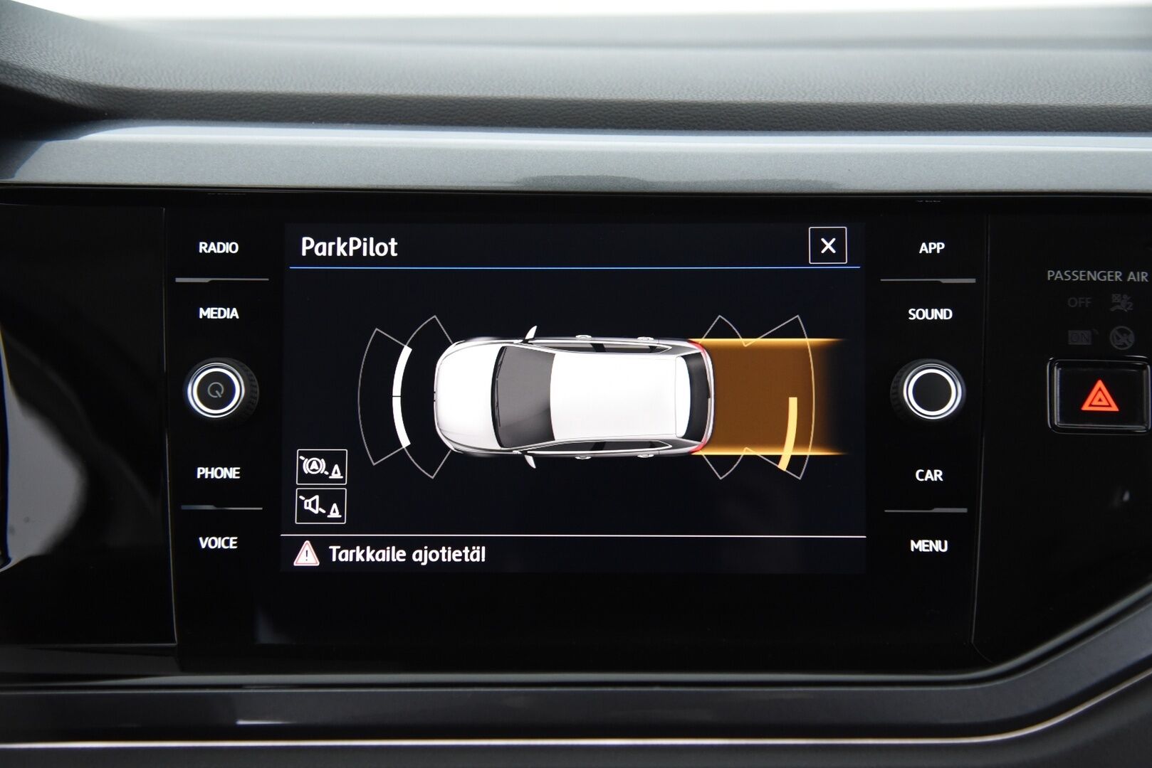 Volkswagen Polo 2018 R-Line 1,0 TSI 70 kW (95 hv) DSG-aut / 2. om Suomi auto / Digimittaristo / Vakkari / Tutkat / LED - 2x renkaat / Juuri katsastettu / Jakopää vaihdettu 2024! 
