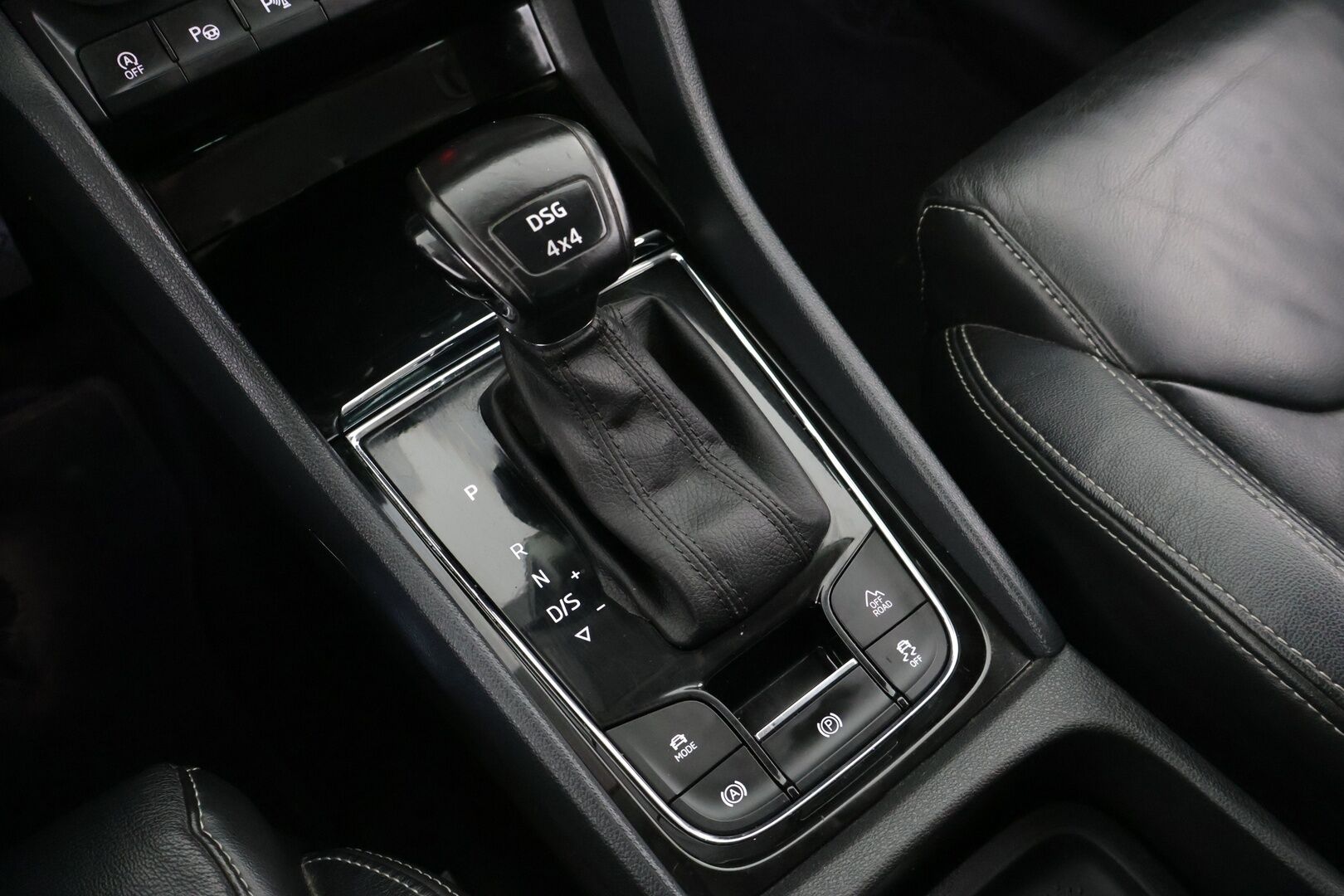 Skoda Kodiaq 2018 2,0 TDI 150 4x4 Style DSG Autom. *Webasto / Canton / Muistinahat / Adapt. Vakkari / Koukku / Tutkat* - 1-om. Suomi-auto! / 2x aluvanteet / Lämmitettävä tuulilasi