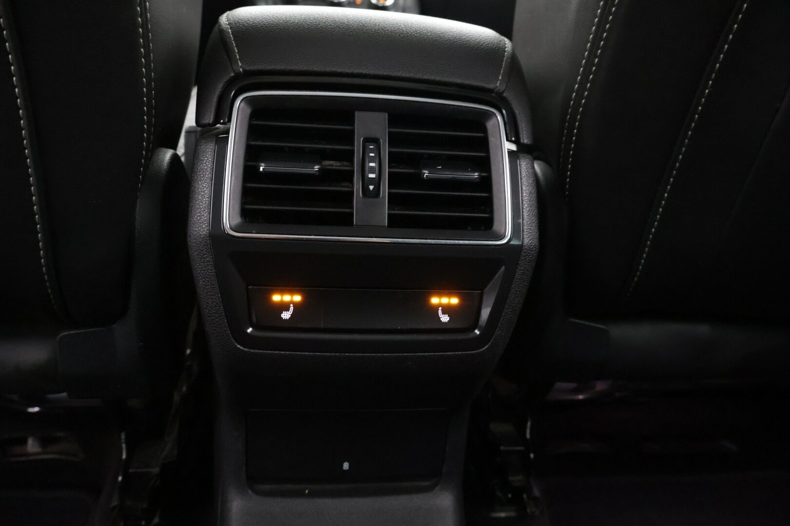 Skoda Kodiaq 2018 2,0 TDI 150 4x4 Style DSG Autom. *Webasto / Canton / Muistinahat / Adapt. Vakkari / Koukku / Tutkat* - 1-om. Suomi-auto! / 2x aluvanteet / Lämmitettävä tuulilasi