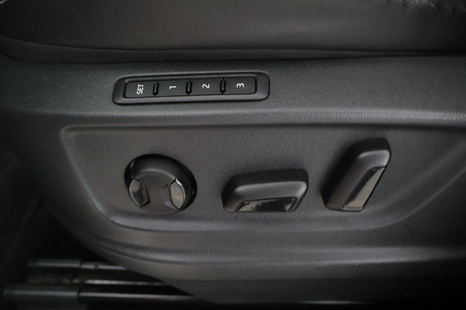 Skoda Kodiaq 2018 2,0 TDI 150 4x4 Style DSG Autom. *Webasto / Canton / Muistinahat / Adapt. Vakkari / Koukku / Tutkat* - 1-om. Suomi-auto! / 2x aluvanteet / Lämmitettävä tuulilasi