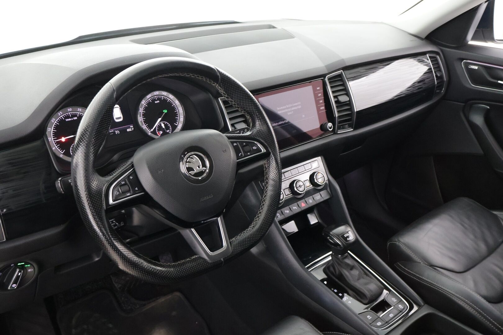 Skoda Kodiaq 2018 2,0 TDI 150 4x4 Style DSG Autom. *Webasto / Canton / Muistinahat / Adapt. Vakkari / Koukku / Tutkat* - 1-om. Suomi-auto! / 2x aluvanteet / Lämmitettävä tuulilasi