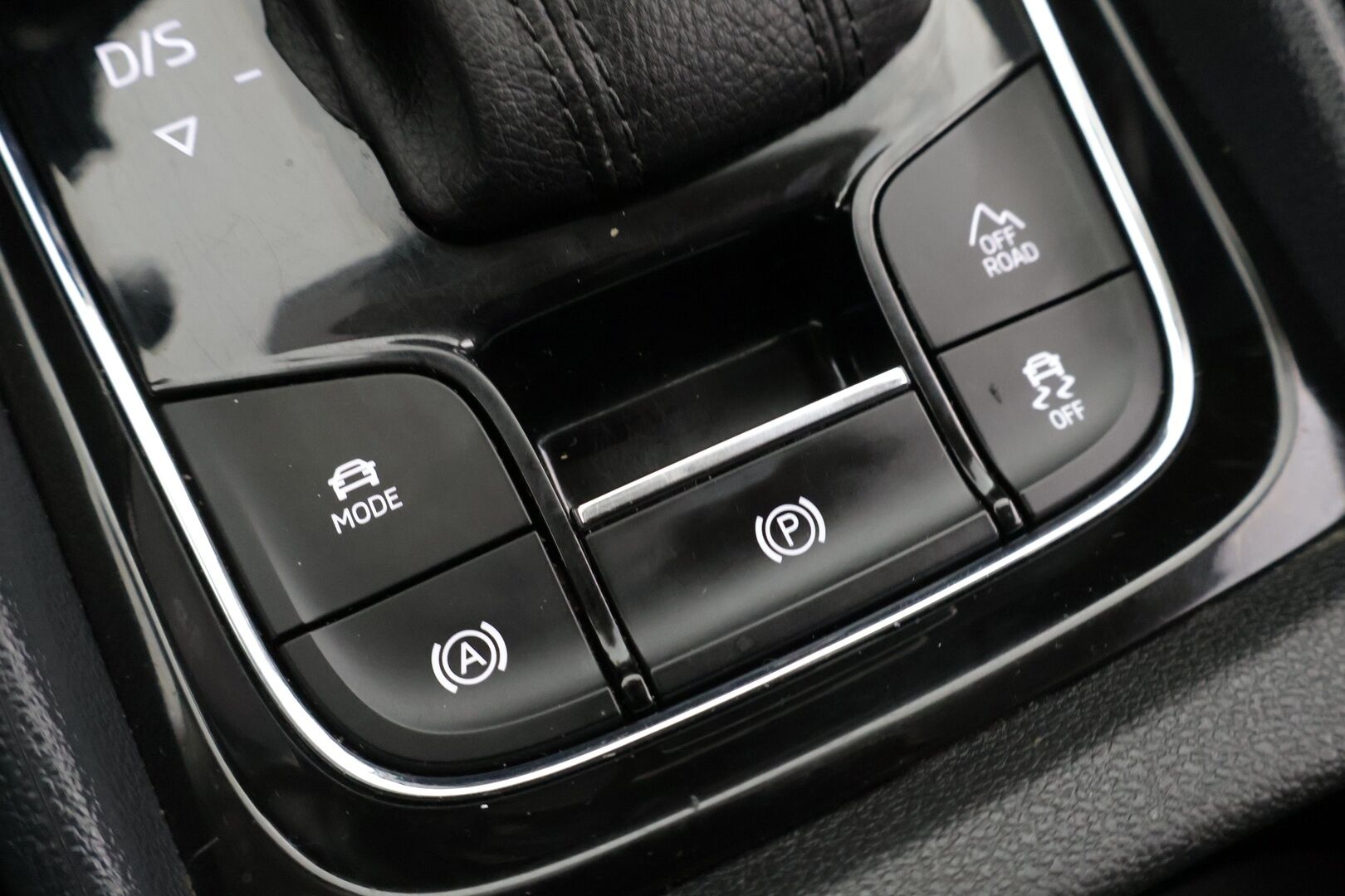 Skoda Kodiaq 2018 2,0 TDI 150 4x4 Style DSG Autom. *Webasto / Canton / Muistinahat / Adapt. Vakkari / Koukku / Tutkat* - 1-om. Suomi-auto! / 2x aluvanteet / Lämmitettävä tuulilasi