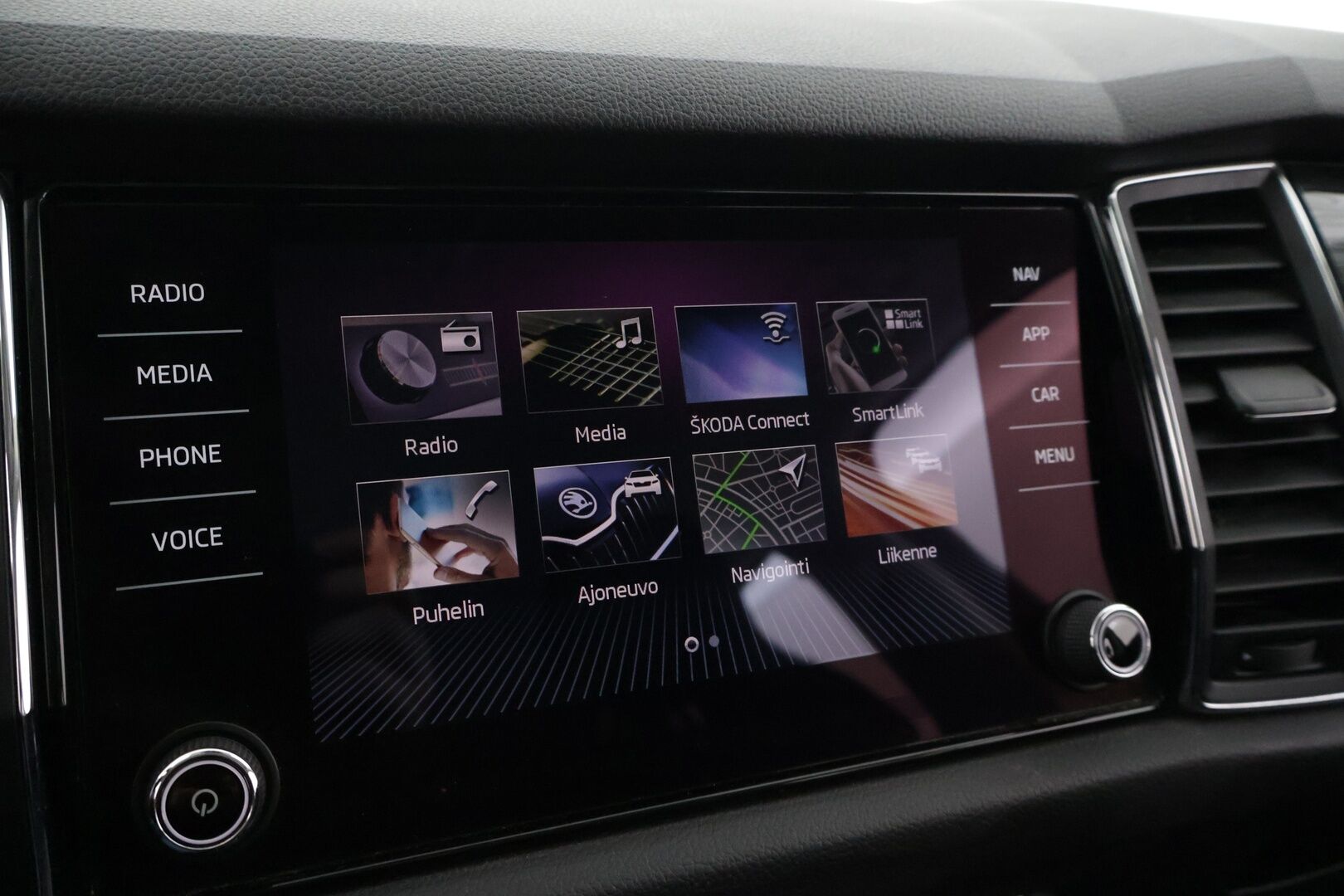 Skoda Kodiaq 2018 2,0 TDI 150 4x4 Style DSG Autom. *Webasto / Canton / Muistinahat / Adapt. Vakkari / Koukku / Tutkat* - 1-om. Suomi-auto! / 2x aluvanteet / Lämmitettävä tuulilasi