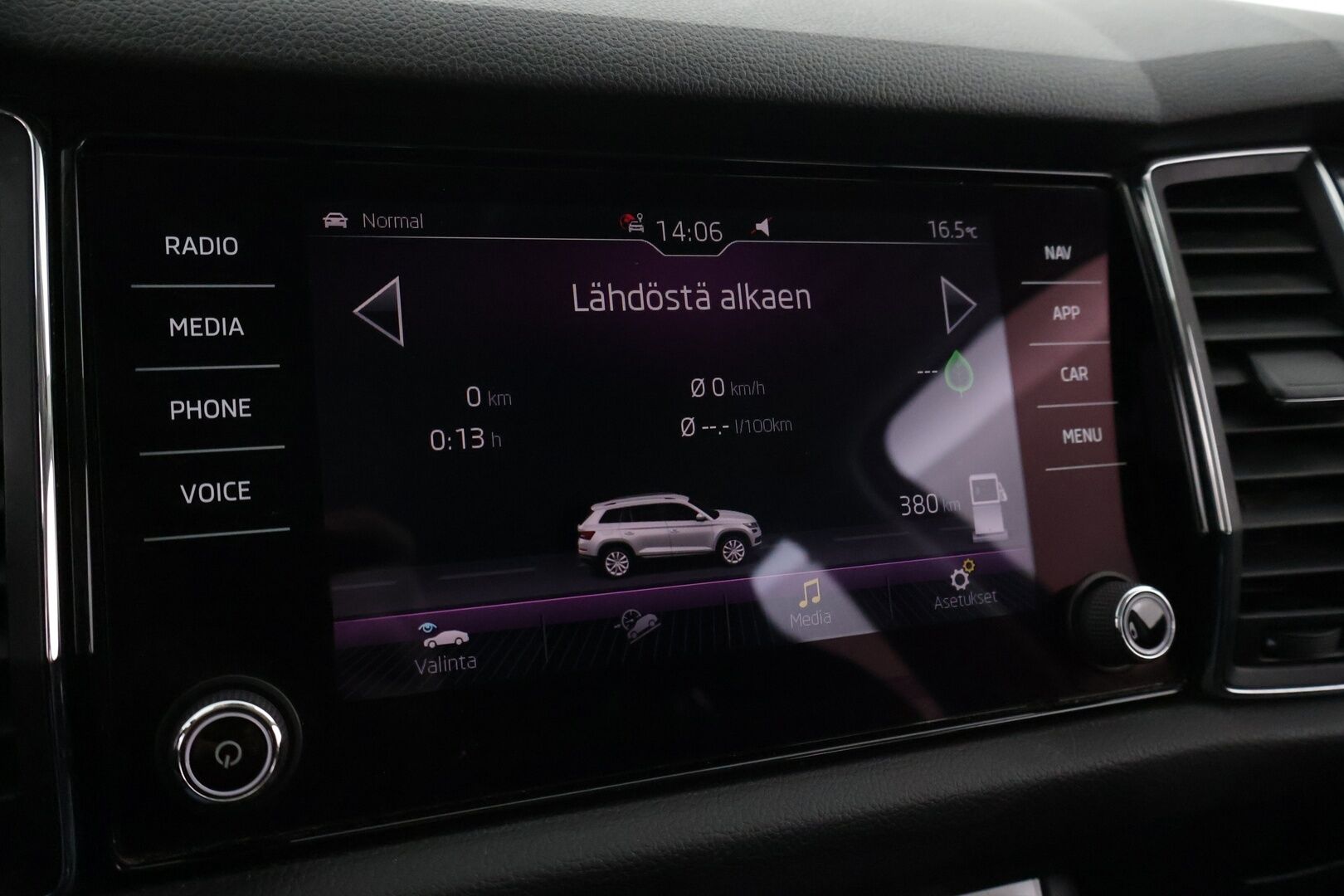 Skoda Kodiaq 2018 2,0 TDI 150 4x4 Style DSG Autom. *Webasto / Canton / Muistinahat / Adapt. Vakkari / Koukku / Tutkat* - 1-om. Suomi-auto! / 2x aluvanteet / Lämmitettävä tuulilasi