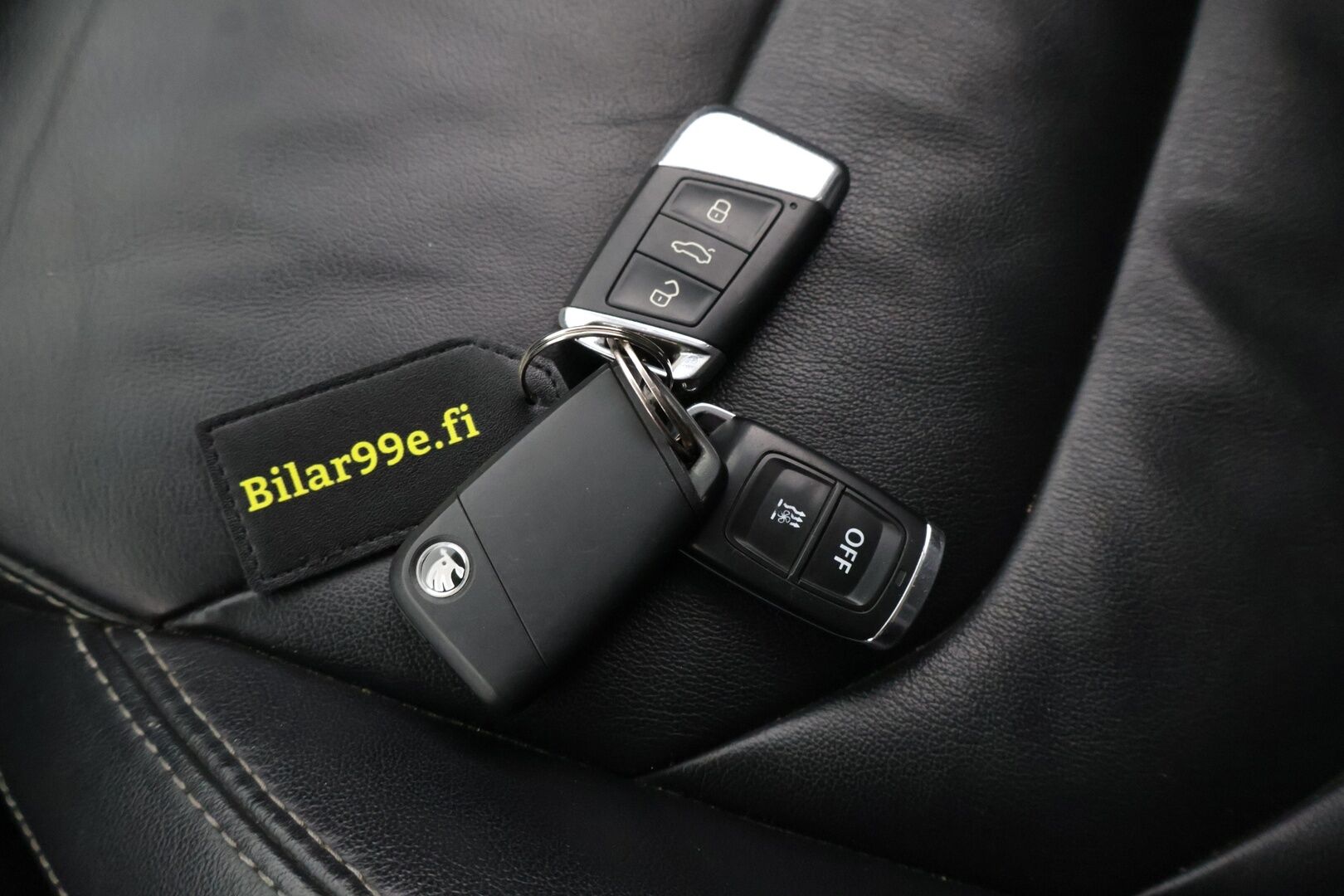 Skoda Kodiaq 2018 2,0 TDI 150 4x4 Style DSG Autom. *Webasto / Canton / Muistinahat / Adapt. Vakkari / Koukku / Tutkat* - 1-om. Suomi-auto! / 2x aluvanteet / Lämmitettävä tuulilasi