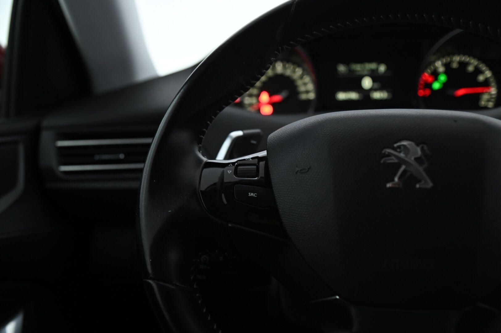 Peugeot 308 2018 SW Allure PureTech 130 EAT8-automaatti - *Vakkari / Lohko.S.Pistoke / Led / KeyLessGo / AppConnect*