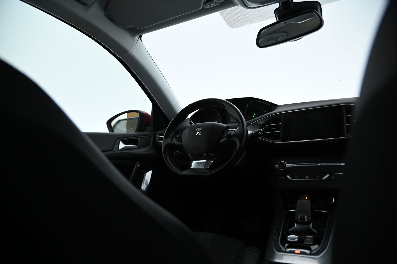 Peugeot 308 2018 SW Allure PureTech 130 EAT8-automaatti - *Vakkari / Lohko.S.Pistoke / Led / KeyLessGo / AppConnect*