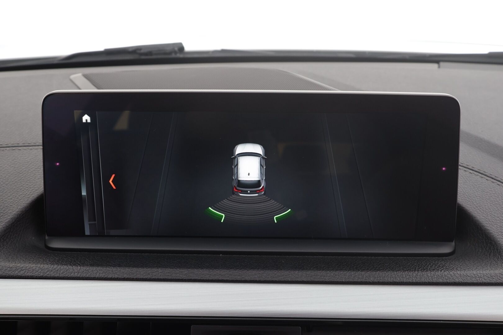 BMW 118 2018 F20 Hatchback 118d A Business M Sport * Hifi / P.tutka / Vakkari / Lohko+Sisä / LED / Navi / Sporttipenkit / Ratinlämmitin * - Kahdet renkaat aluvanteilla