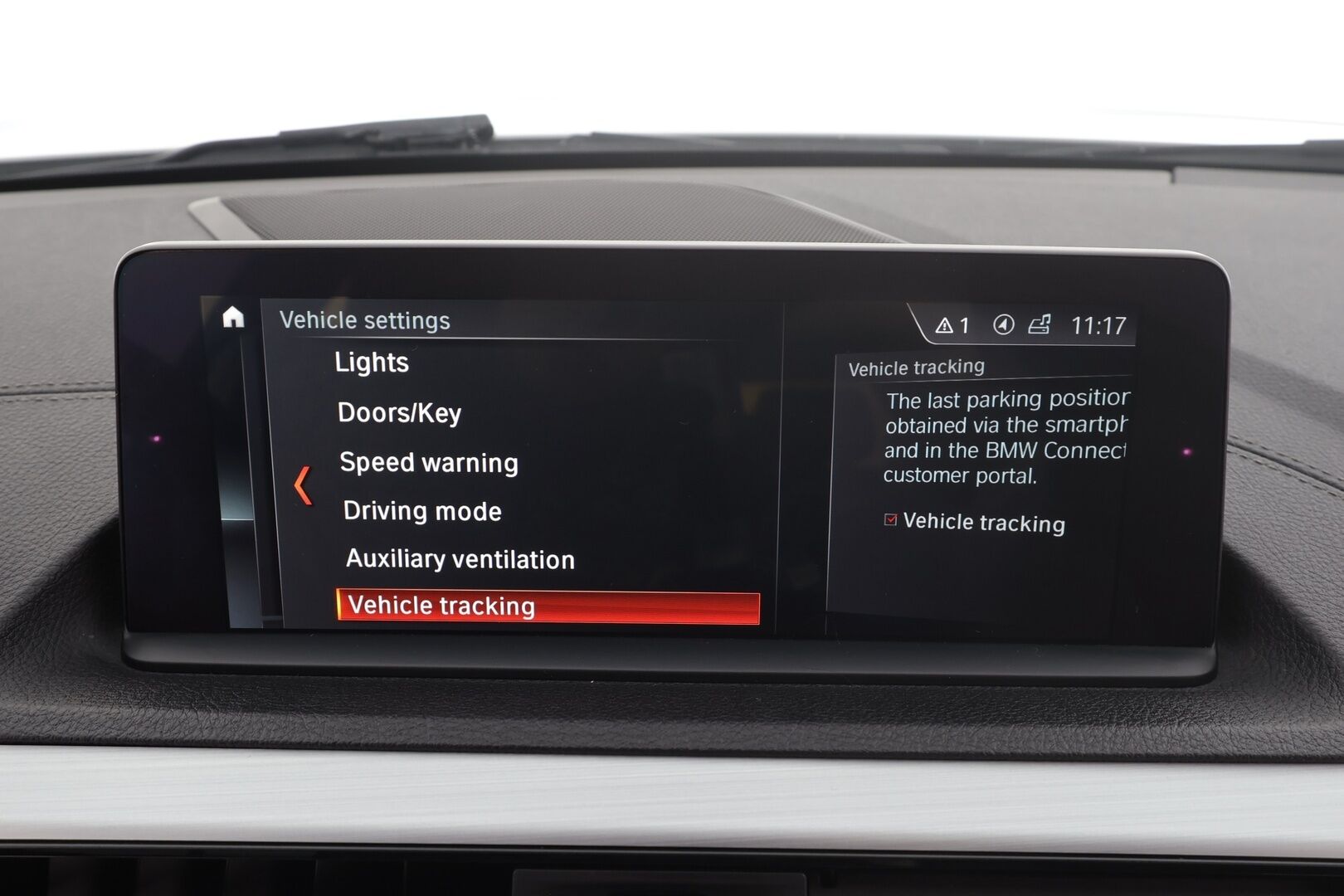 BMW 118 2018 F20 Hatchback 118d A Business M Sport * Hifi / P.tutka / Vakkari / Lohko+Sisä / LED / Navi / Sporttipenkit / Ratinlämmitin * - Kahdet renkaat aluvanteilla