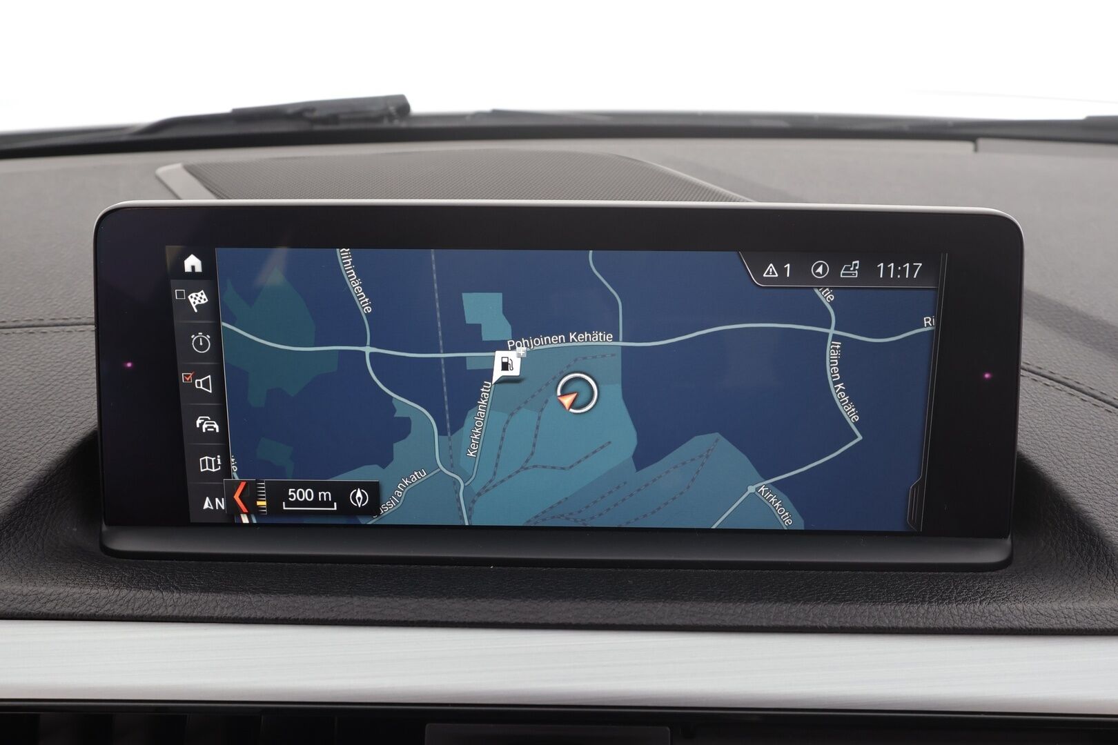 BMW 118 2018 F20 Hatchback 118d A Business M Sport * Hifi / P.tutka / Vakkari / Lohko+Sisä / LED / Navi / Sporttipenkit / Ratinlämmitin * - Kahdet renkaat aluvanteilla