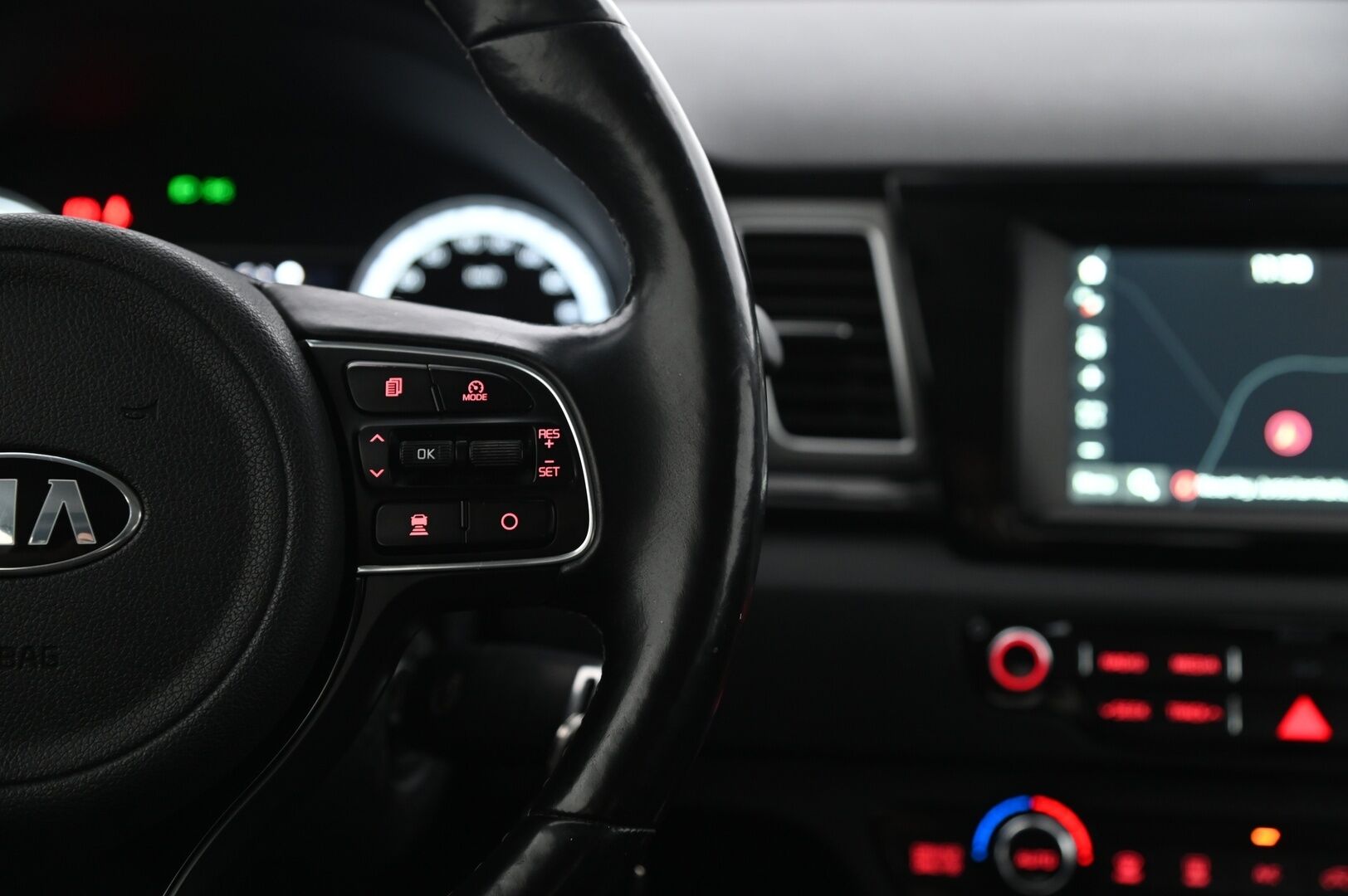 Kia Niro 2018 1,6 GDI Hybrid EX DCT *Adapt.vakkari/  Kamera/  Navi/  Puolinahat* - Lohko / Suomiauto / 2x renkaat ja vanteet / Huollettu 04/2025