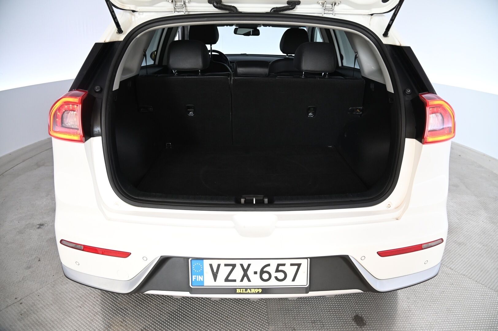 Kia Niro 2018 1,6 GDI Hybrid EX DCT *Adapt.vakkari/  Kamera/  Navi/  Puolinahat* - Lohko / Suomiauto / 2x renkaat ja vanteet / Huollettu 04/2025