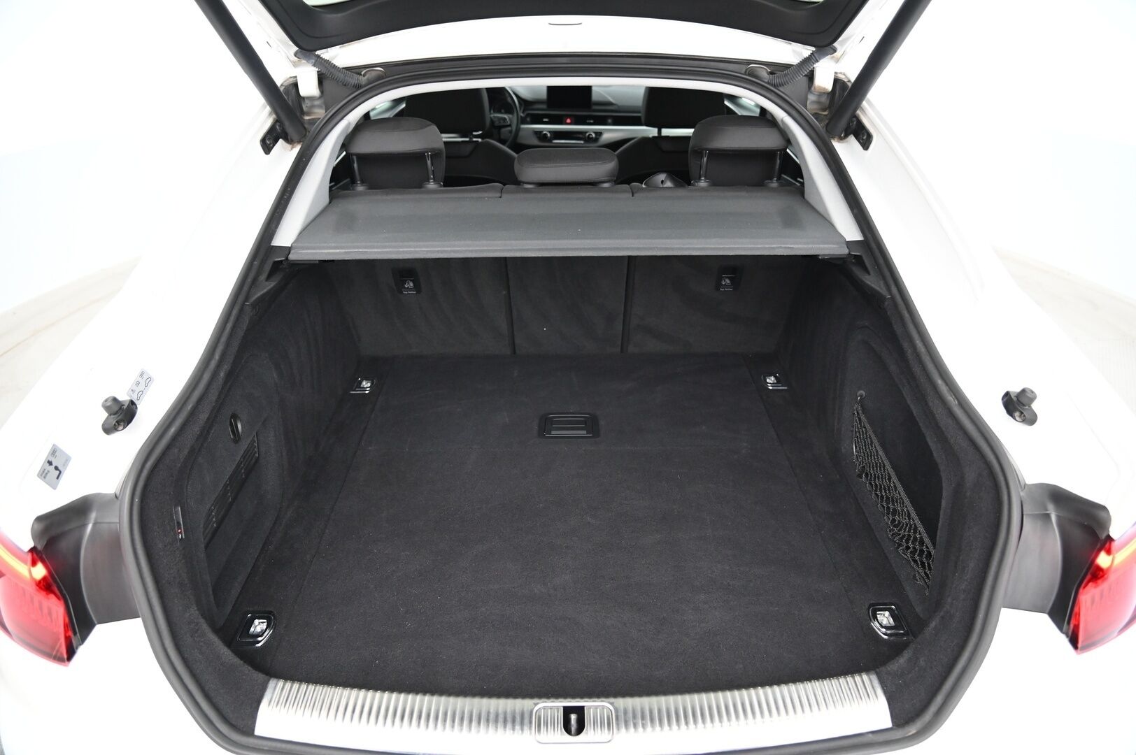 Audi A5 2018 Sportback Business Sport 2,0 TFSI g-tron * Navi / LED / Sport istuimet / Vakkari * - ISOLLA BENSATANKILLA! - HULLUT VÄLIPÄIVÄT KORKOTARJOUS 2,49%