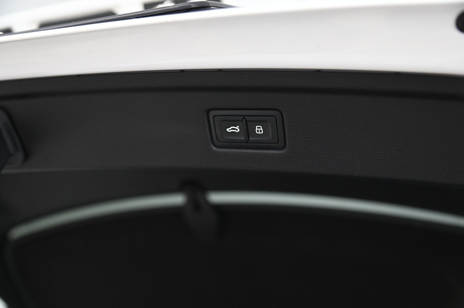 Audi A5 2018 Sportback Business Sport 2,0 TFSI g-tron * Navi / LED / Sport istuimet / Vakkari * - ISOLLA BENSATANKILLA! - HULLUT VÄLIPÄIVÄT KORKOTARJOUS 2,49%