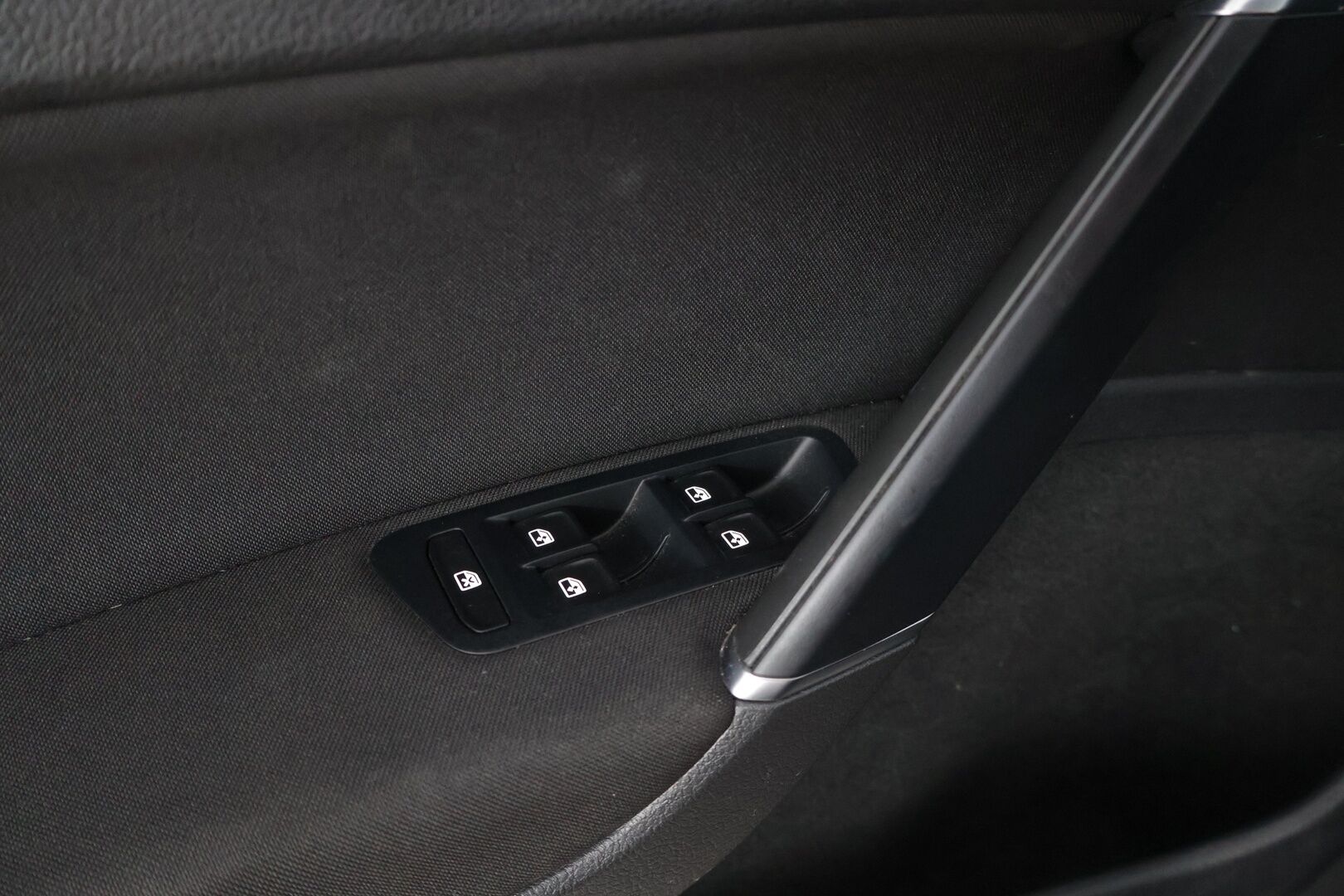 Volkswagen Golf 2017 Variant Allstar 2,0 TDI 110 kW (150 hv) DSG-automaatti * Panoraama / Koukku / Tutkat / Lohkolämmitin * - * 1-om Suomessa / Hyvin huollettu / 2x hyvät renkaat / Hihna vaihdettu *