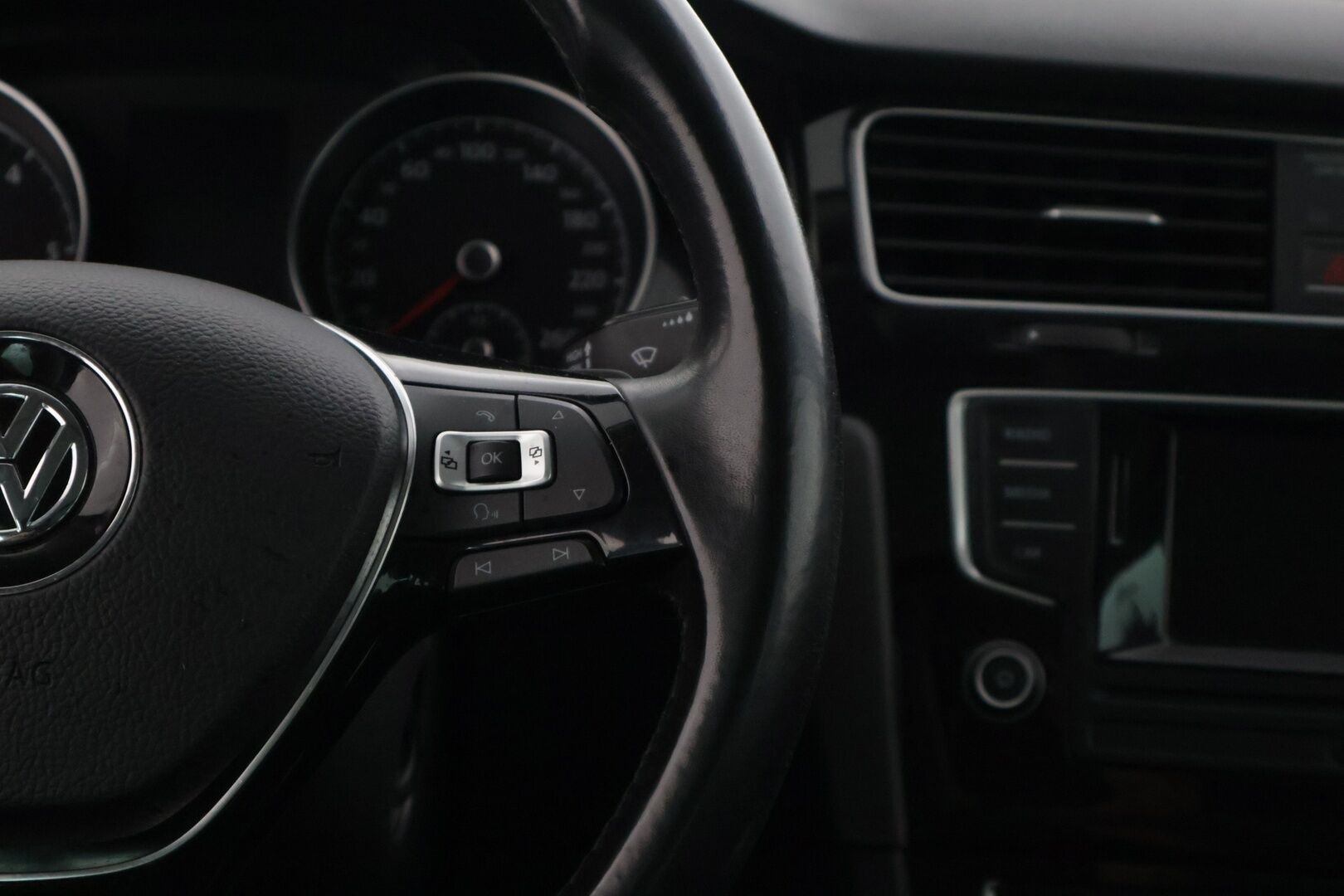 Volkswagen Golf 2017 Variant Allstar 2,0 TDI 110 kW (150 hv) DSG-automaatti * Panoraama / Koukku / Tutkat / Lohkolämmitin * - * 1-om Suomessa / Hyvin huollettu / 2x hyvät renkaat / Hihna vaihdettu *
