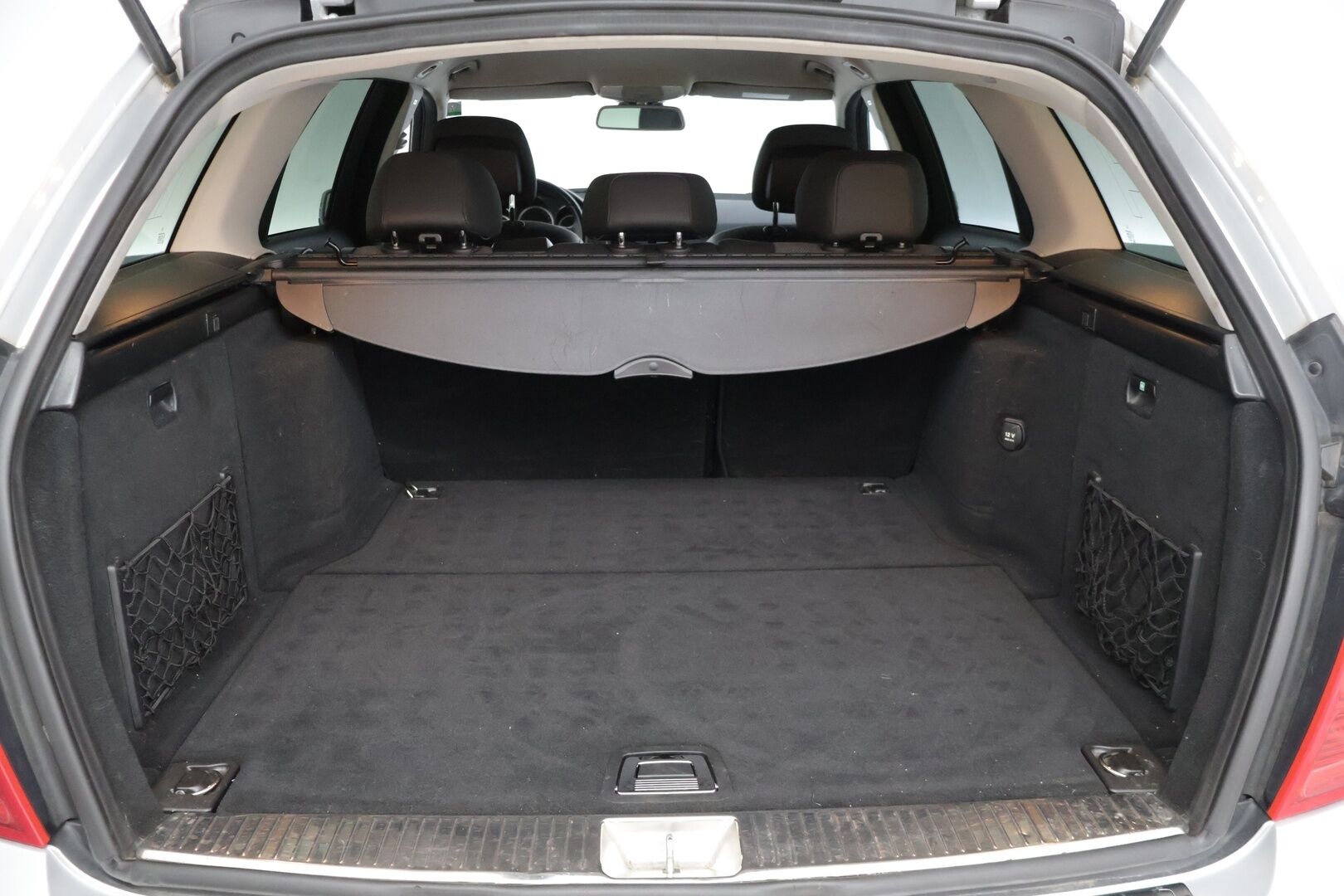 Mercedes-Benz C 2011 200 CDI BE T A Premium Business * Tutkat / Vetokoukku / Puolinahkapenkit * - * Hyvin pidetty / Kahdet hyvät renkaat / Lohkolämmitin *