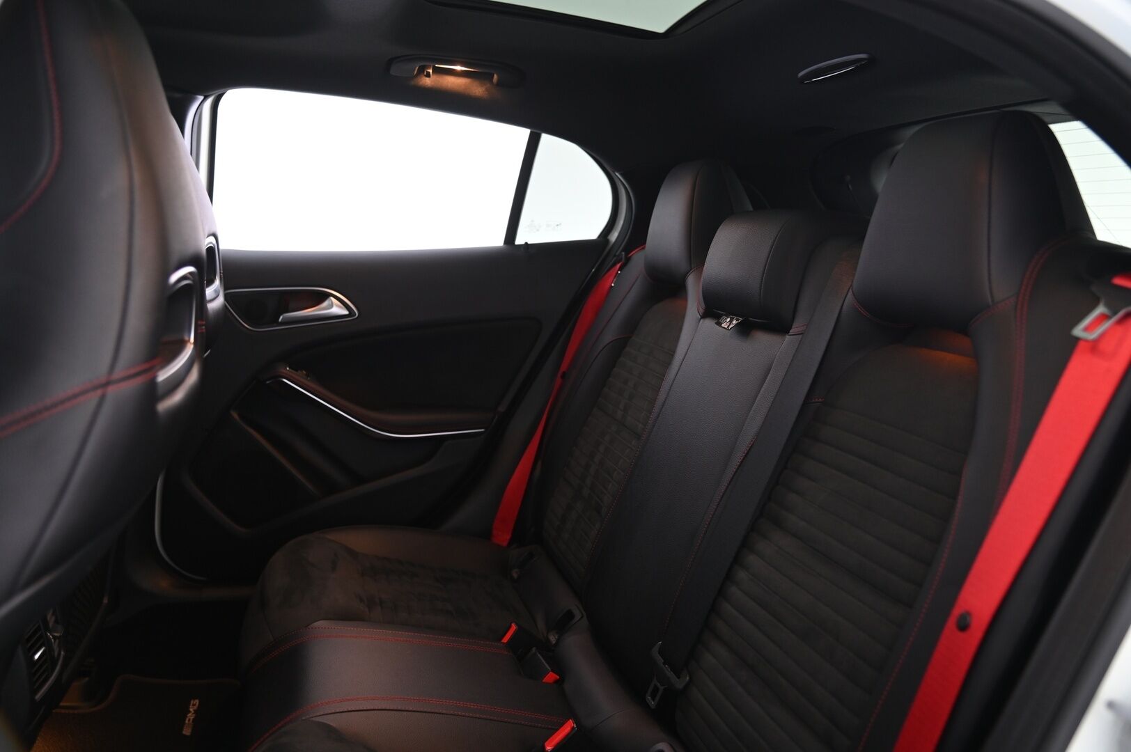 Mercedes-Benz GLA 45 AMG 2016 4Matic 381hv - Facelift | Harman&kardon | Navi | Panorama | Vakkari | ILS | BT