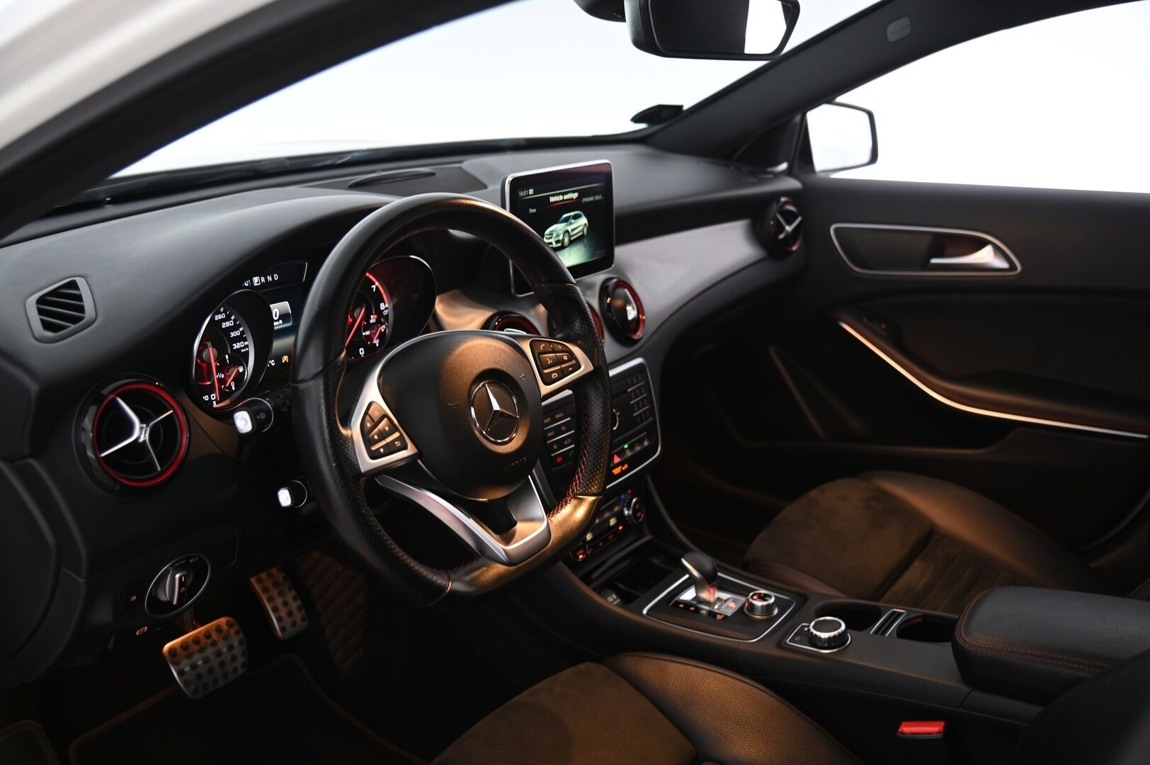 Mercedes-Benz GLA 45 AMG 2016 4Matic 381hv - Facelift | Harman&kardon | Navi | Panorama | Vakkari | ILS | BT