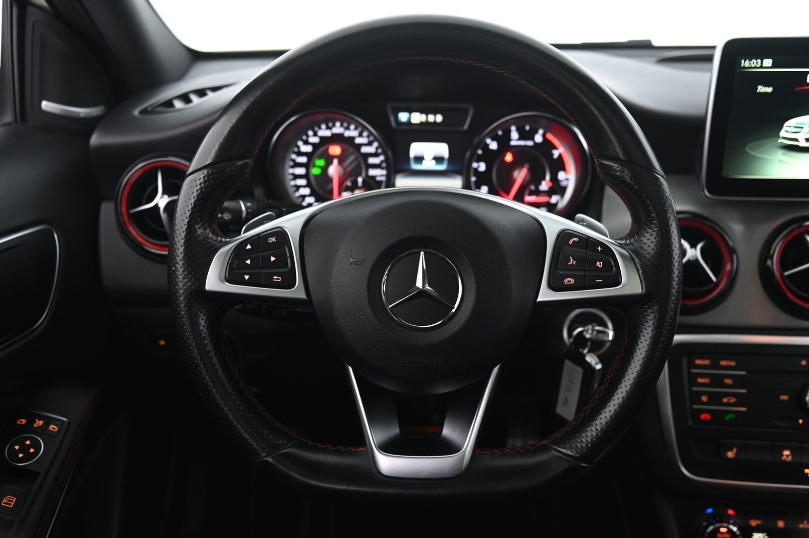 Mercedes-Benz GLA 45 AMG 2016 4Matic 381hv - Facelift | Harman&kardon | Navi | Panorama | Vakkari | ILS | BT