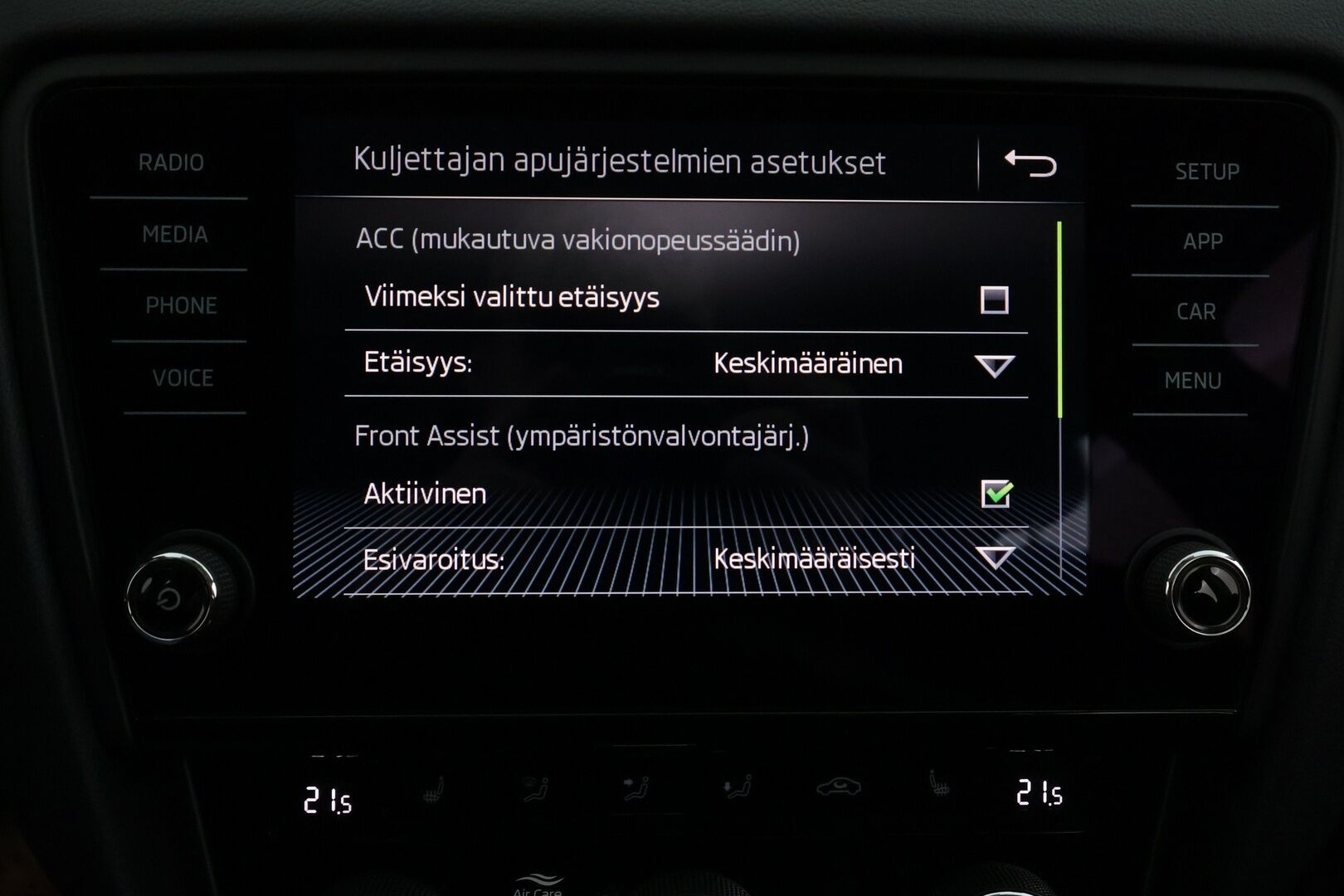 Skoda Octavia 2018 Combi 2,0 TDI 184 4x4 Scout DSG Autom. - | ACC | Webasto | Koukku | LED | P.kamera | Ratinlämmitys | 1.Om Suomi-auto | Kahdet Renkaat | Merkkihuollettu |