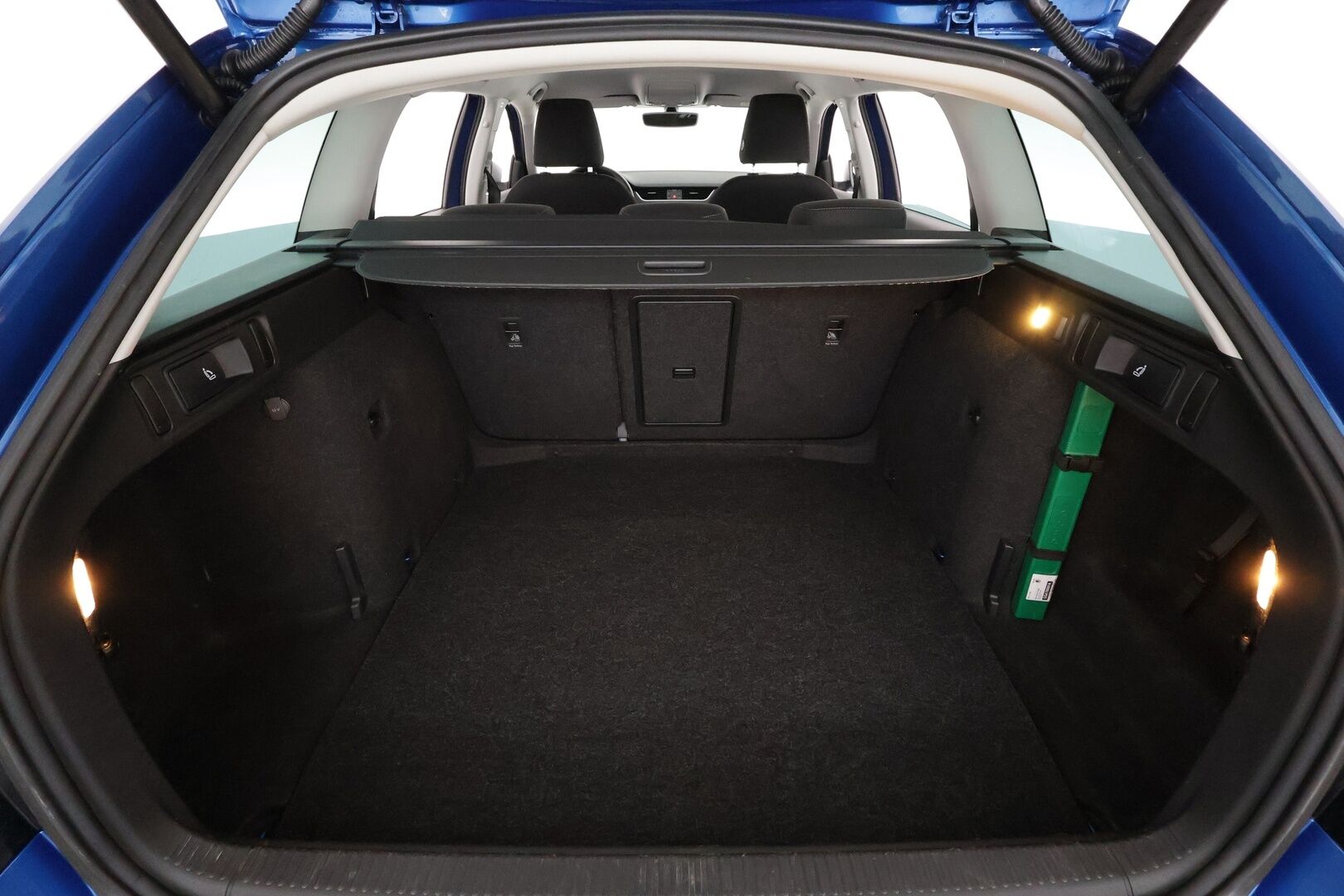 Skoda Octavia 2018 Combi 2,0 TDI 184 4x4 Scout DSG Autom. - | ACC | Webasto | Koukku | LED | P.kamera | Ratinlämmitys | 1.Om Suomi-auto | Kahdet Renkaat | Merkkihuollettu |