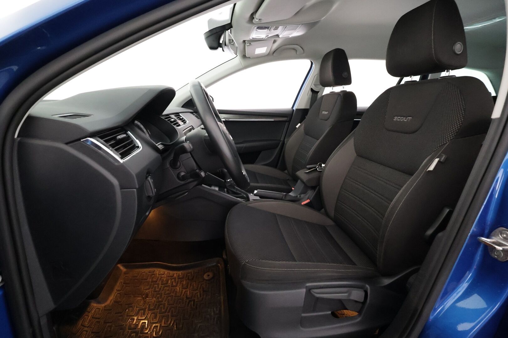 Skoda Octavia 2018 Combi 2,0 TDI 184 4x4 Scout DSG Autom. - | ACC | Webasto | Koukku | LED | P.kamera | Ratinlämmitys | 1.Om Suomi-auto | Kahdet Renkaat | Merkkihuollettu |