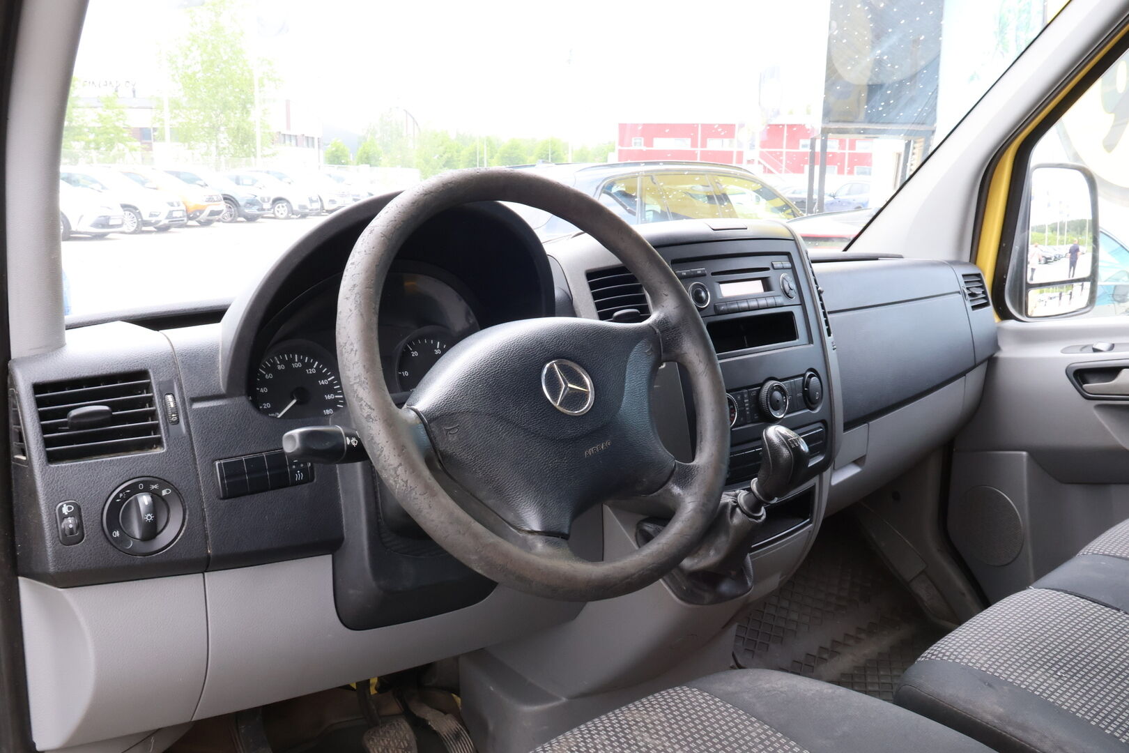 Mercedes-Benz Sprinter 2007 313 CDI Kasten Kevyt kuorma-auto - Järkimetrit! / Webasto / Vetokoukku / Hyvät renkaat!