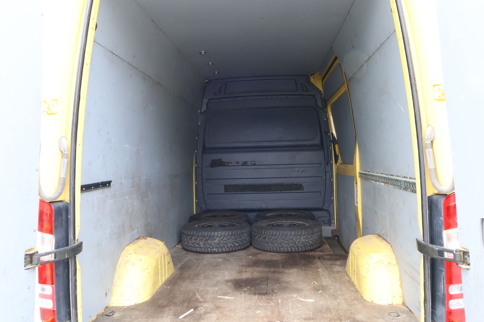 Mercedes-Benz Sprinter 2007 313 CDI Kasten Kevyt kuorma-auto - Järkimetrit! / Webasto / Vetokoukku / Hyvät renkaat!