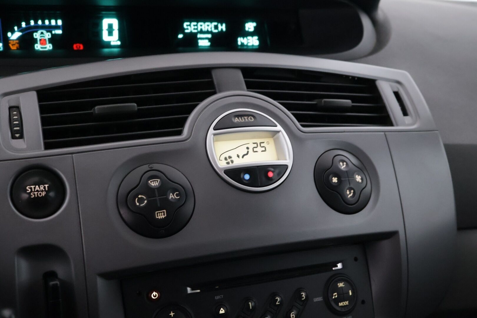 Renault Scenic 2007 Grand Scenic *Tilava perheauto / Ilmastoitu* *Myydään Huutokaupat.com*