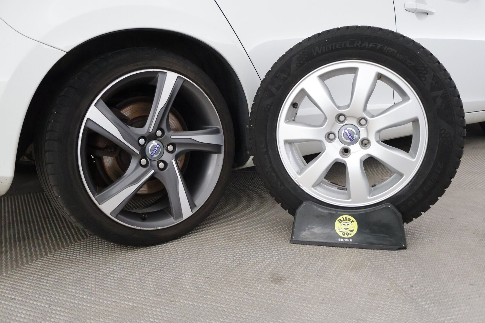 Volvo S60 2012 T4F R-Design Business aut * E85 / Vetokoukku / Parkkitutka taakse / Lohko + sisä * - 13v sama omistaja / Lähes uudet nastat / Etanoli mahdollisuus! * - HULLUT BLACKWEEK JATKOT - KORKOTARJOUS 2,49%