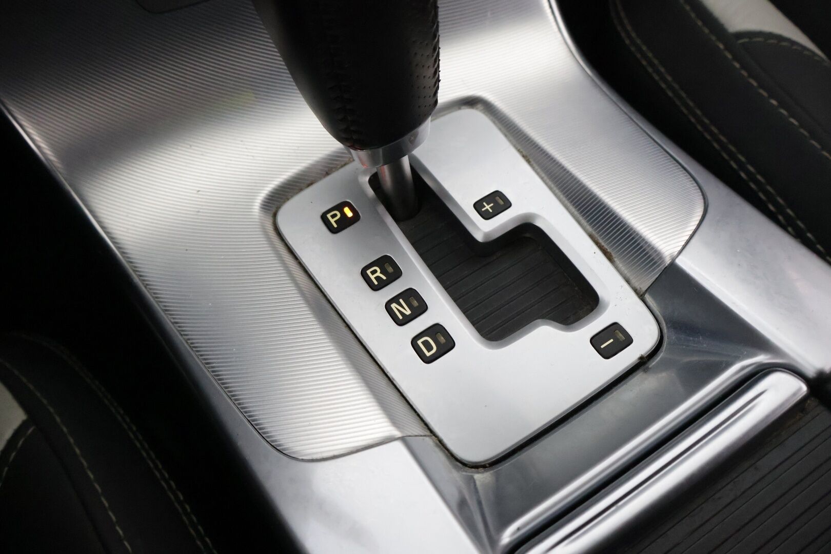 Volvo S60 2012 T4F R-Design Business aut *Lohko / Koukku / Suomi-auto* - 2x Renkaat ja vanteet!