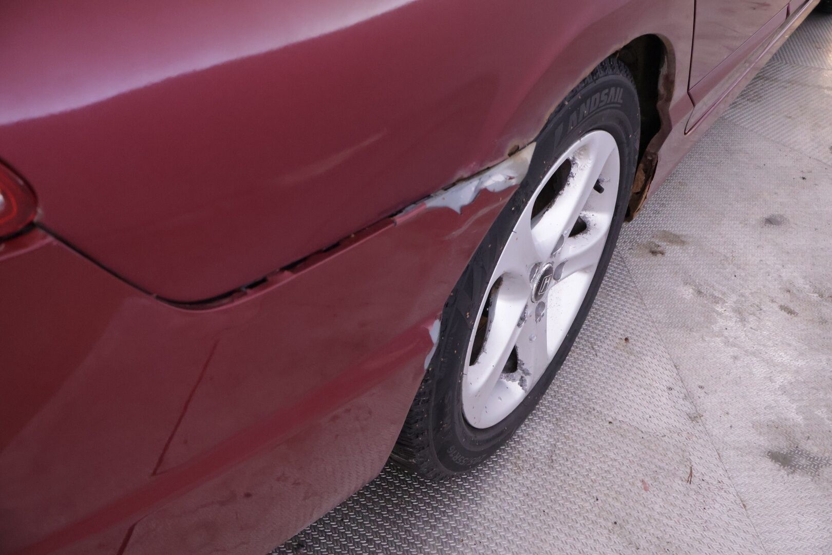 Honda Civic 2006 4D SEDAN 1.8 - YritysOutlet - Myydään vain yrityksille - – Tämä auto myydään YritysOutlet -valikoimasta vain yritykselle