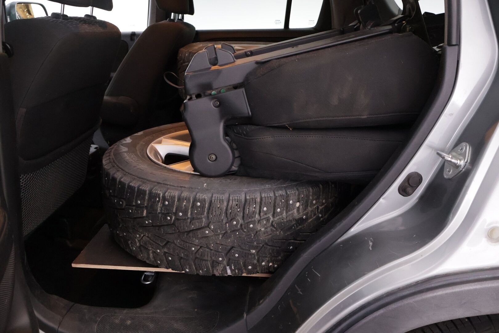 Honda CR-V 2006 2.2 i-CTDI 4WD - Myydään vain yrityksille - – Tämä auto myydään YritysOutlet -valikoimasta vain yritykselle