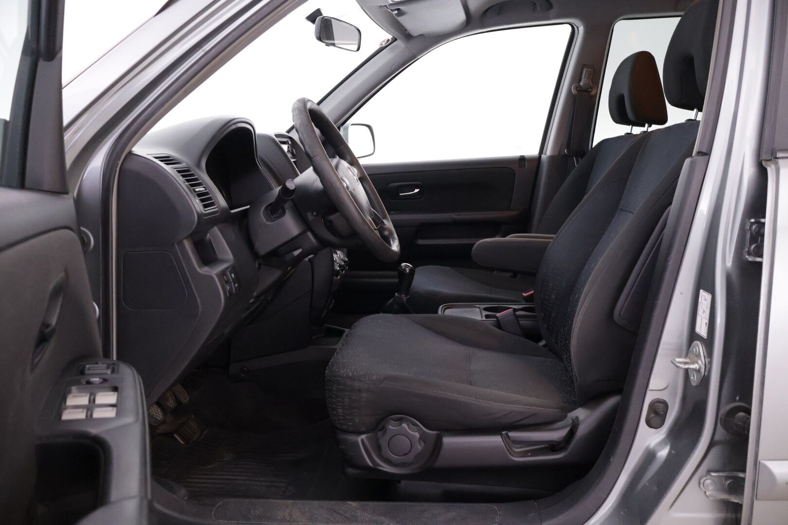 Honda CR-V 2006 2.2 i-CTDI 4WD - Myydään vain yrityksille - – Tämä auto myydään YritysOutlet -valikoimasta vain yritykselle