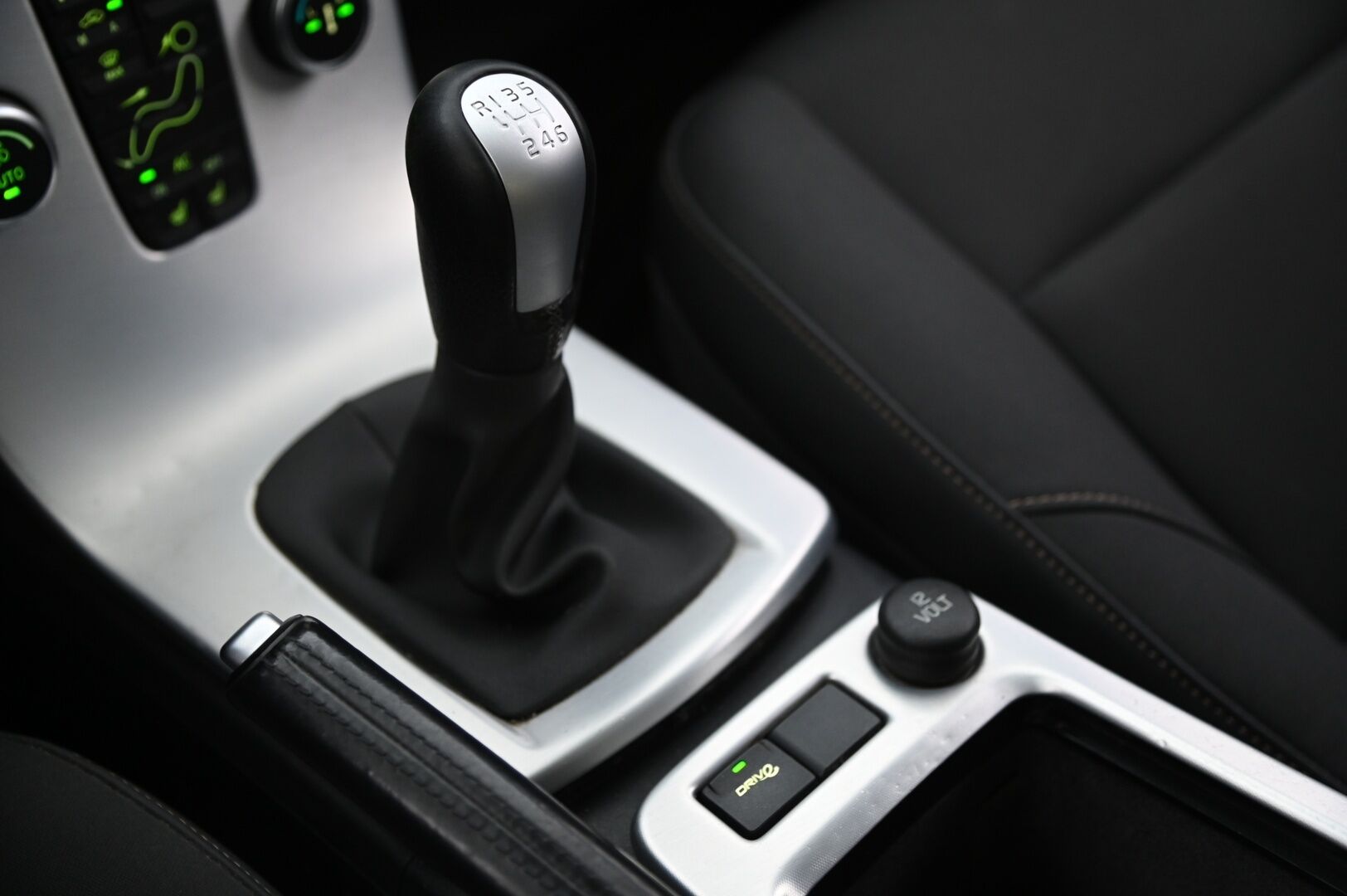 Volvo V50 2012 1,6D DRIVe S/S Classic *YritysOutlet - Myydään vain yrityksille* - *Tämä auto myydään YritysOutlet -valikoimasta vain yritykselle*