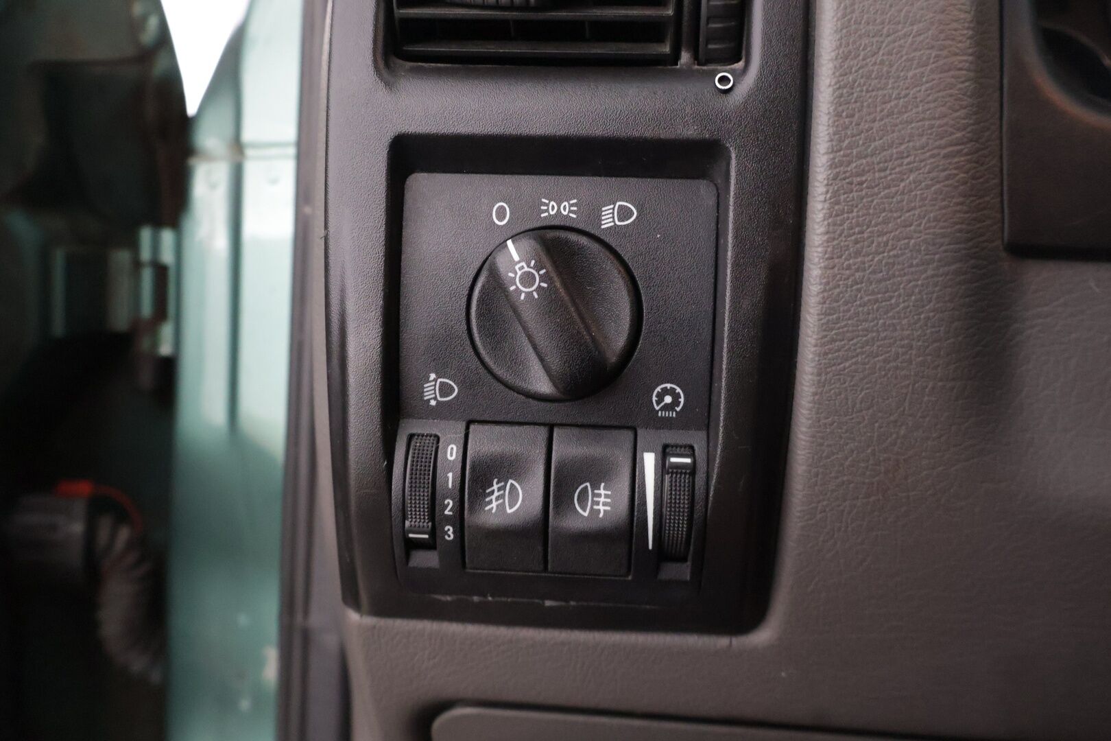 Opel Astra 1998 1,6 16V Club 5d - YritysOutlet - Myydään vain yrityksille / Katsastus voimassa 6/2026 saakka / Hyvät nastat * - – Tämä auto myydään YritysOutlet -valikoimasta vain yritykselle / Suoraan ajosta! / Pikku laitolla pätevä tuote!*