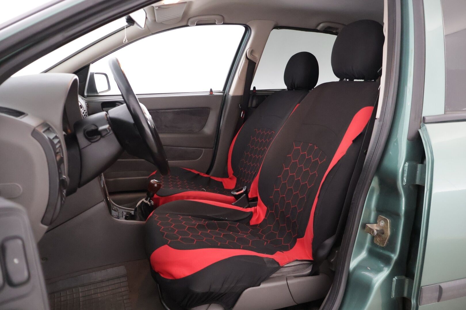 Opel Astra 1998 1,6 16V Club 5d - YritysOutlet - Myydään vain yrityksille / Katsastus voimassa 6/2026 saakka / Hyvät nastat * - – Tämä auto myydään YritysOutlet -valikoimasta vain yritykselle / Suoraan ajosta! / Pikku laitolla pätevä tuote!*