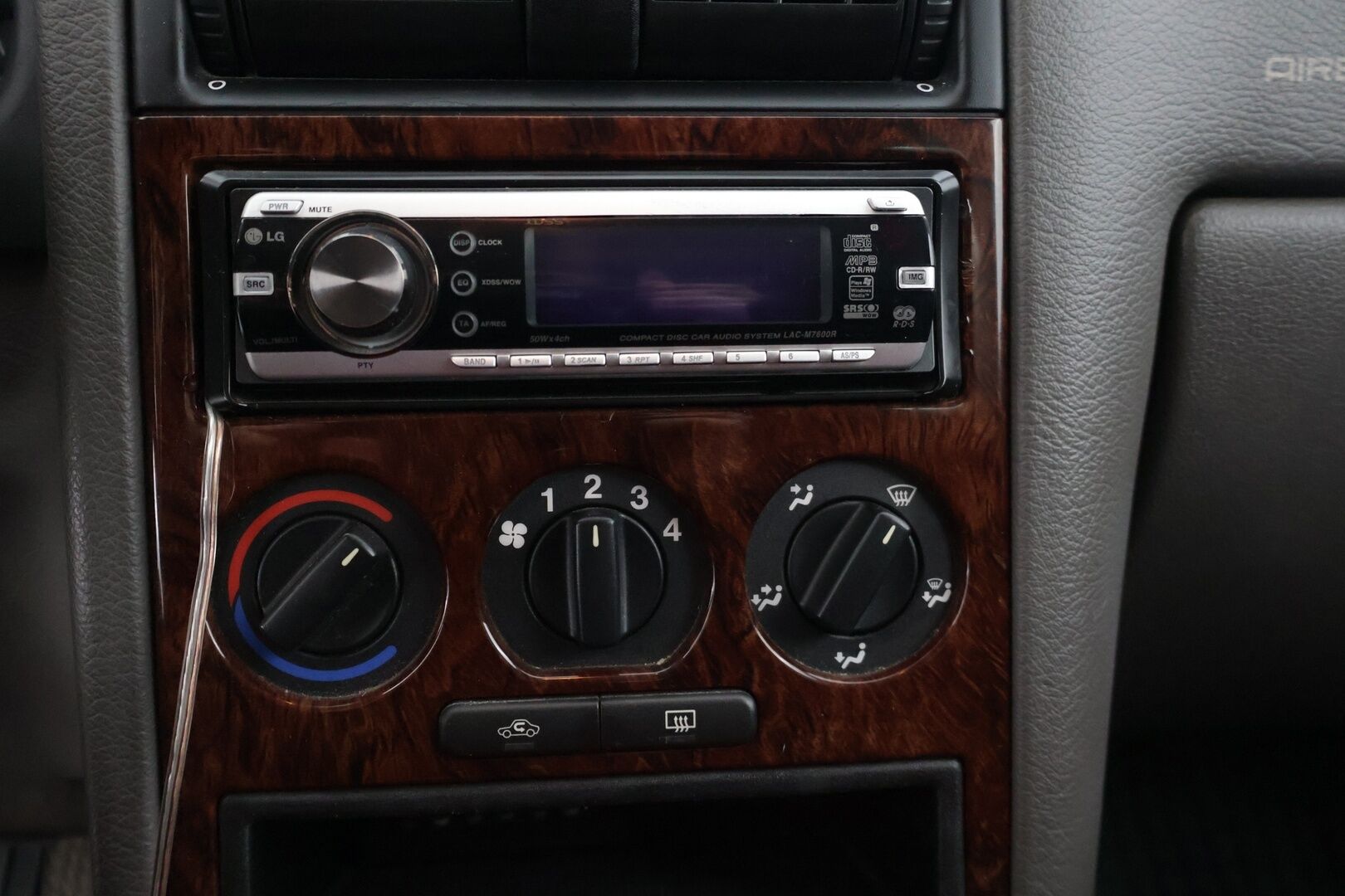 Opel Astra 1998 1,6 16V Club 5d - YritysOutlet - Myydään vain yrityksille / Katsastus voimassa 6/2026 saakka / Hyvät nastat * - – Tämä auto myydään YritysOutlet -valikoimasta vain yritykselle / Suoraan ajosta! / Pikku laitolla pätevä tuote!*