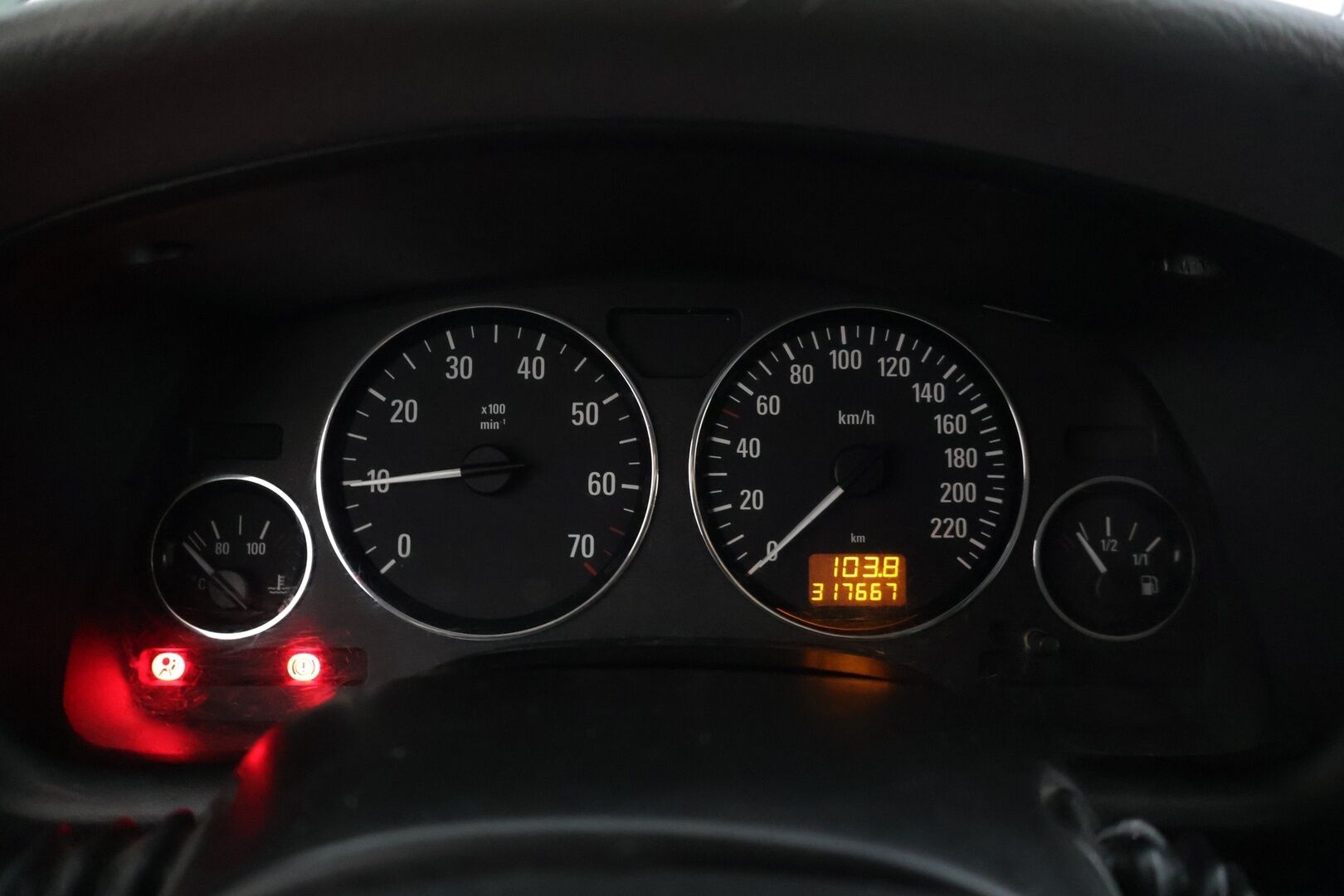 Opel Astra 1998 1,6 16V Club 5d - YritysOutlet - Myydään vain yrityksille / Katsastus voimassa 6/2026 saakka / Hyvät nastat * - – Tämä auto myydään YritysOutlet -valikoimasta vain yritykselle / Suoraan ajosta! / Pikku laitolla pätevä tuote!*