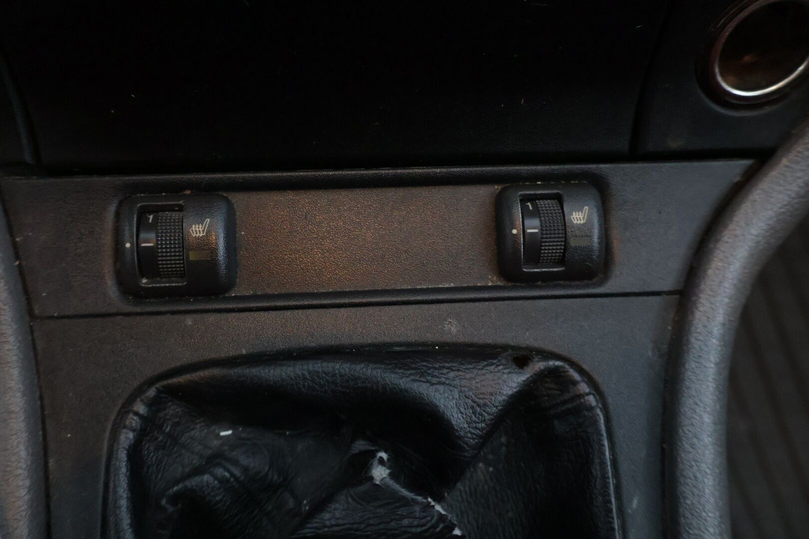 Opel Astra 1998 1,6 16V Club 5d - YritysOutlet - Myydään vain yrityksille / Katsastus voimassa 6/2026 saakka / Hyvät nastat * - – Tämä auto myydään YritysOutlet -valikoimasta vain yritykselle / Suoraan ajosta! / Pikku laitolla pätevä tuote!*