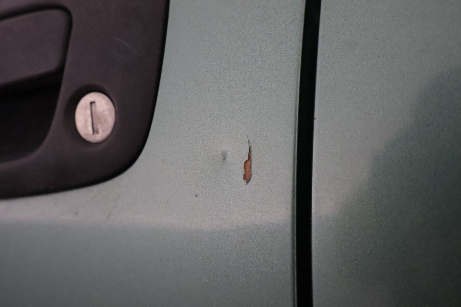 Opel Astra 1998 1,6 16V Club 5d - YritysOutlet - Myydään vain yrityksille / Katsastus voimassa 6/2026 saakka / Hyvät nastat * - – Tämä auto myydään YritysOutlet -valikoimasta vain yritykselle / Suoraan ajosta! / Pikku laitolla pätevä tuote!*