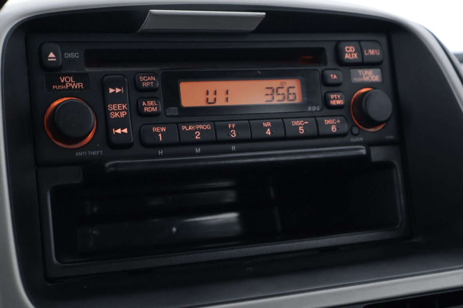 Honda CR-V 2005 MPV AUTOMATIC *MYYDÄÄN HUUTOKAUPAT.COM*
