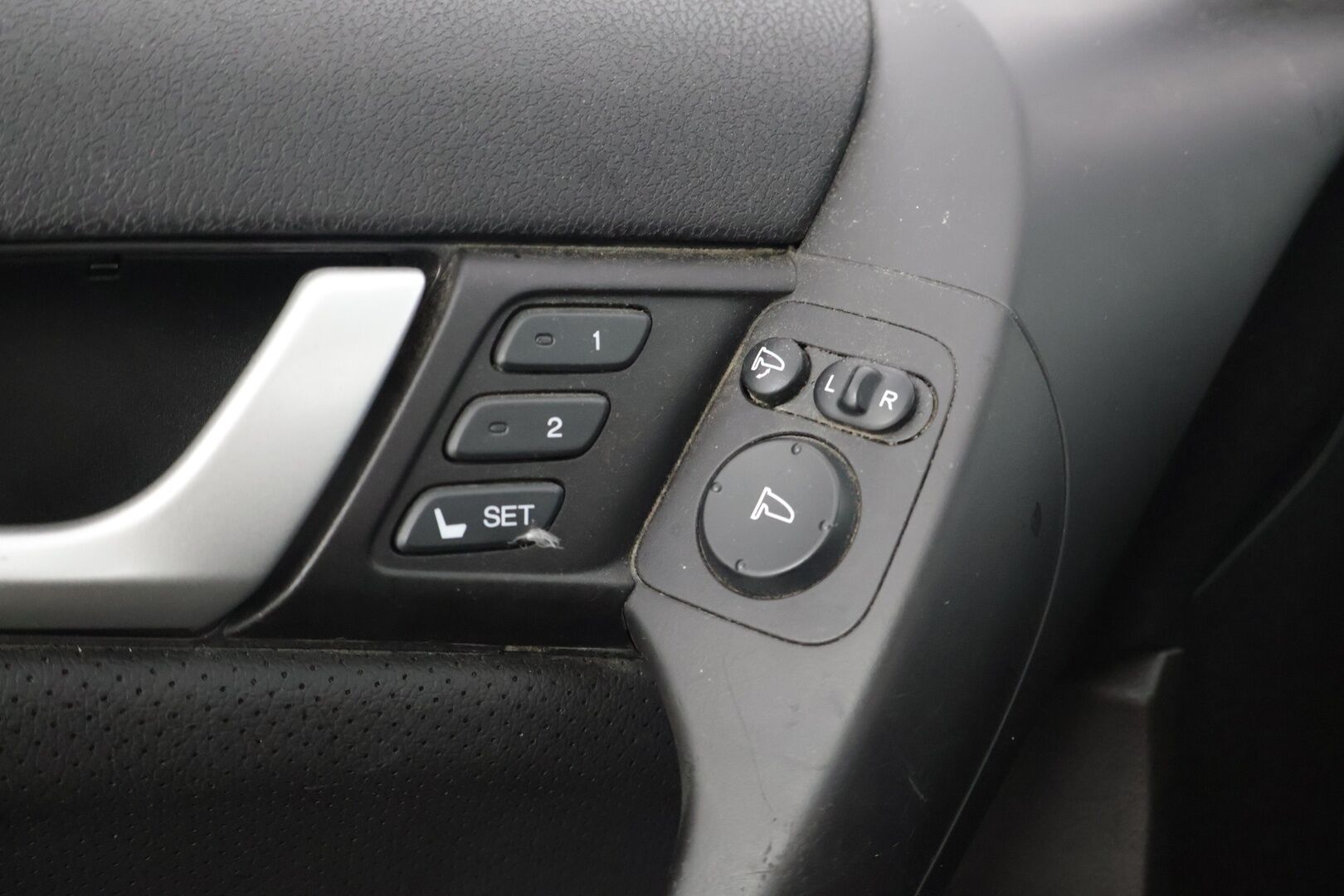 Honda Accord 2012 Tourer 2,0 Executive - YritysOutlet - Myydään vain yrityksille ** Lohko / Koukku / Nahat / Muistipenkki / Kattoluukku ** - - YritysOutlet - Myydään vain yrityksille ** 2x Renkaat vanteineen / Hyvät huollot! **